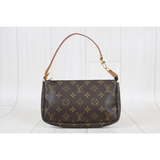 Rank A ｜ LV Monogram Pochette Accessoires ｜022304