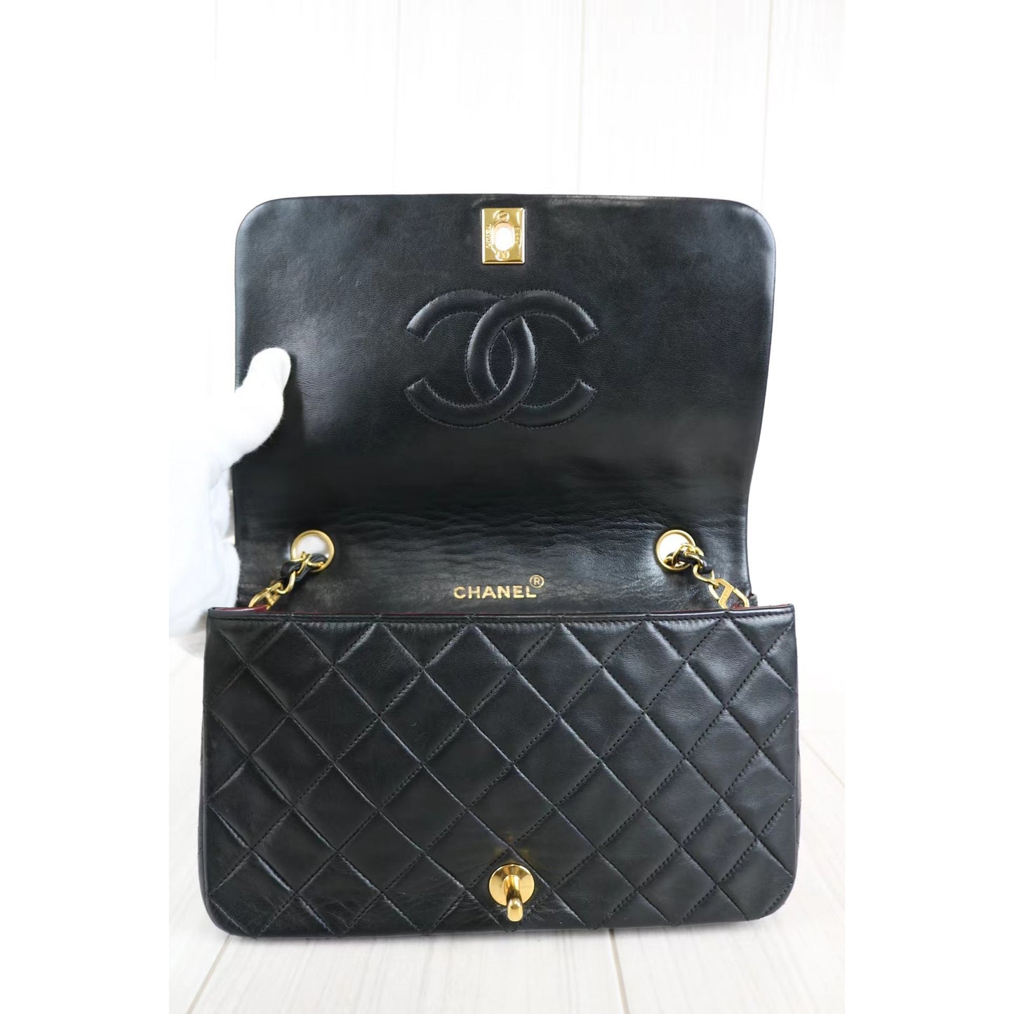 Rank A ｜ CHANEL Vintage Matrasse Lamb Skin Chain Shoulder Bag ｜032301