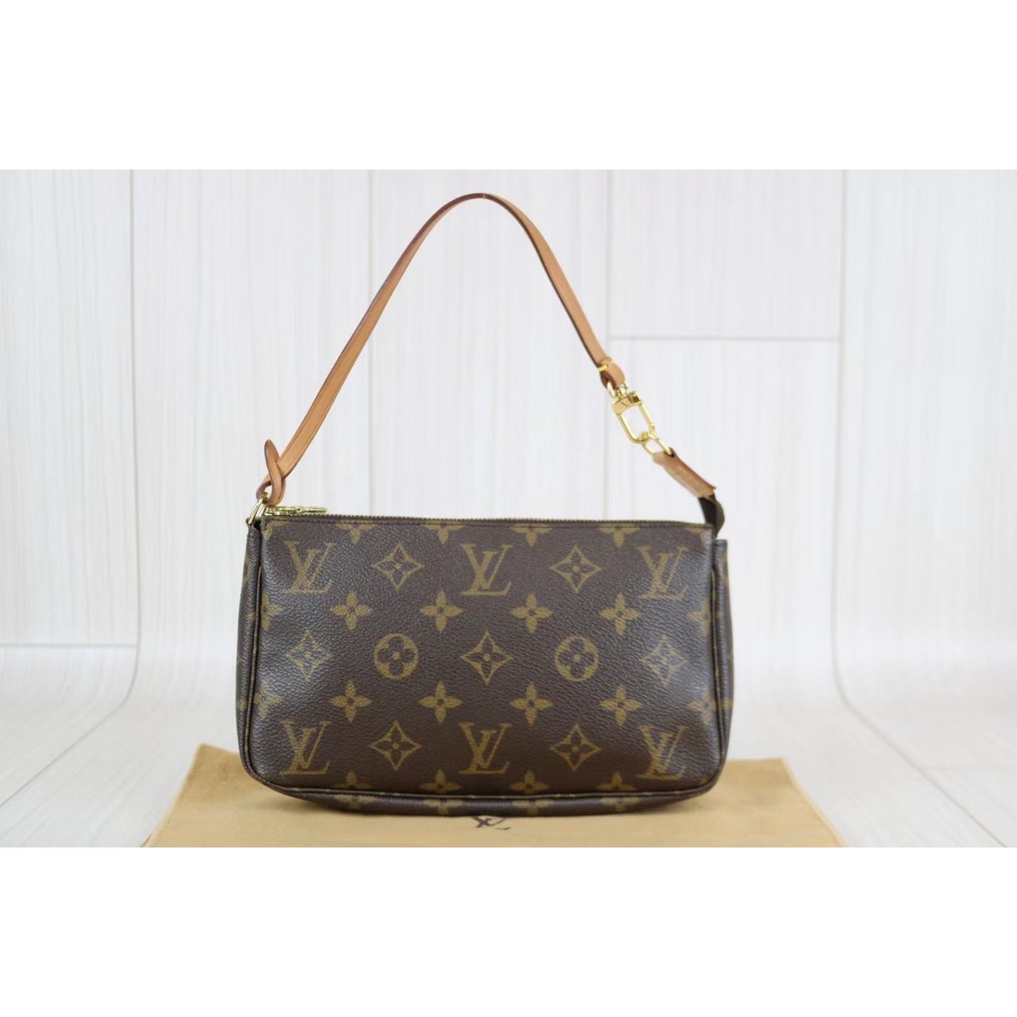 Rank A ｜ LV Monogram Pochette Accessoires ｜070205