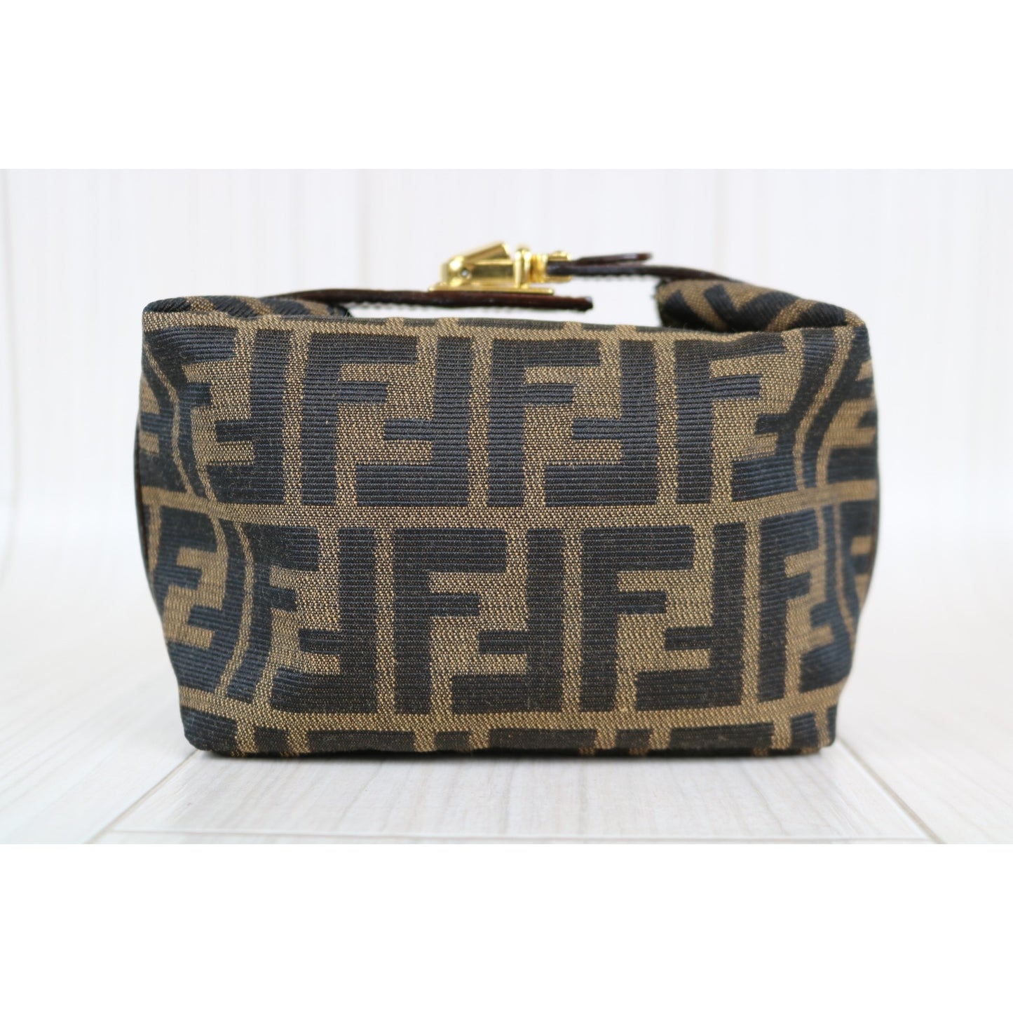 Rank A ｜ FENDI Zucca Handbag ｜070605