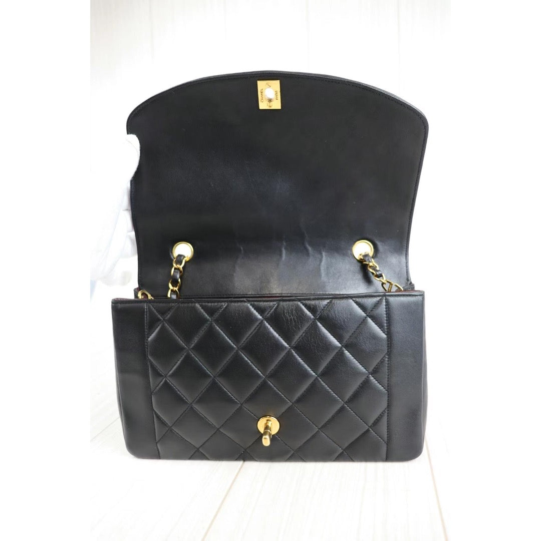 Rank AB｜ CHANEL Matrasse Diana 25 Lamb Skin  Chain Bag ｜22111006