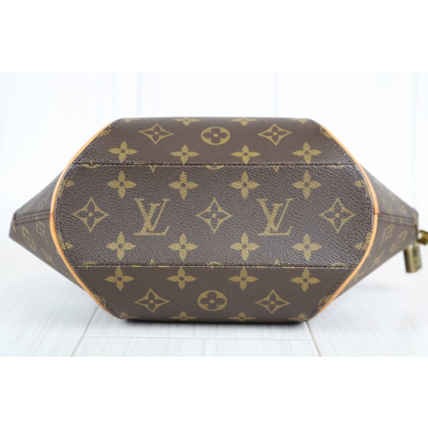 Rank A ｜ LV Monogram Ellipse PM ｜062710