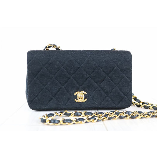 Rank A ｜ CHANEL CF Shoulder Bag ｜051023