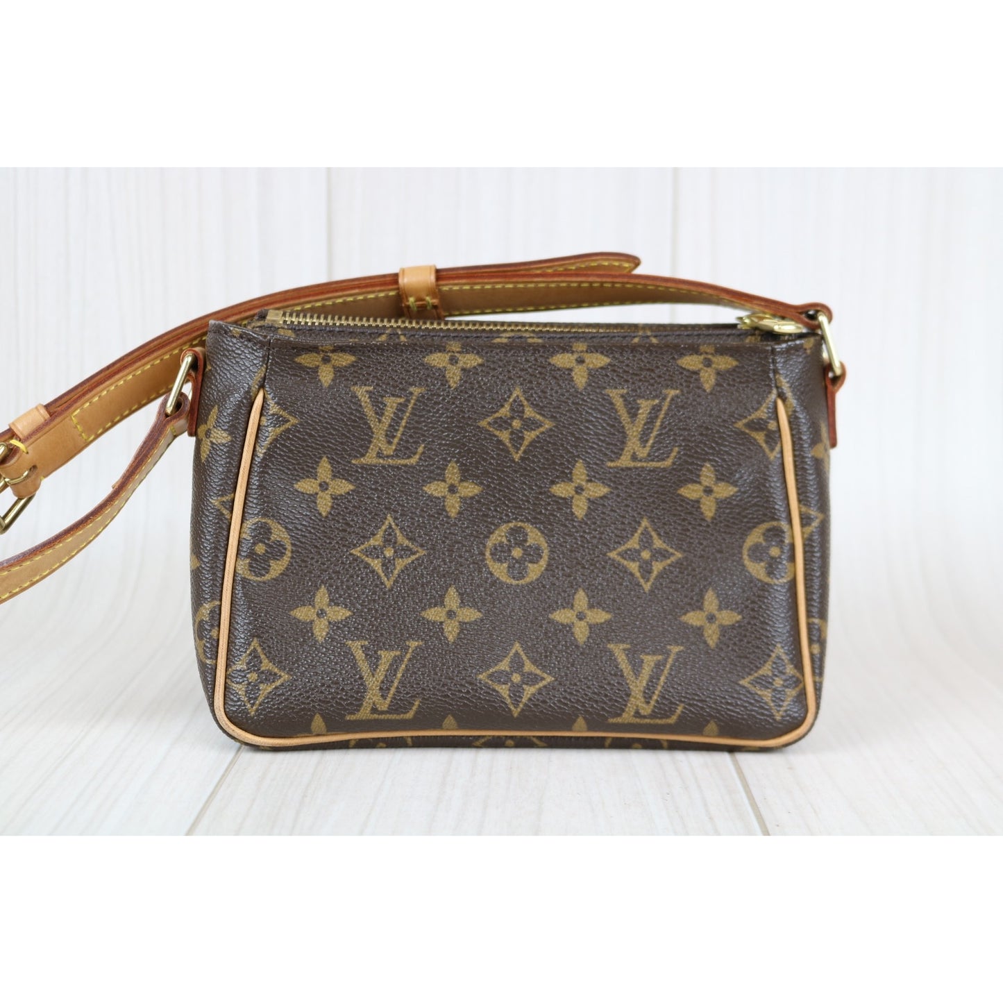 Rank AB｜ LV Monogram Viva cite PM Shoulder Bag ｜061509