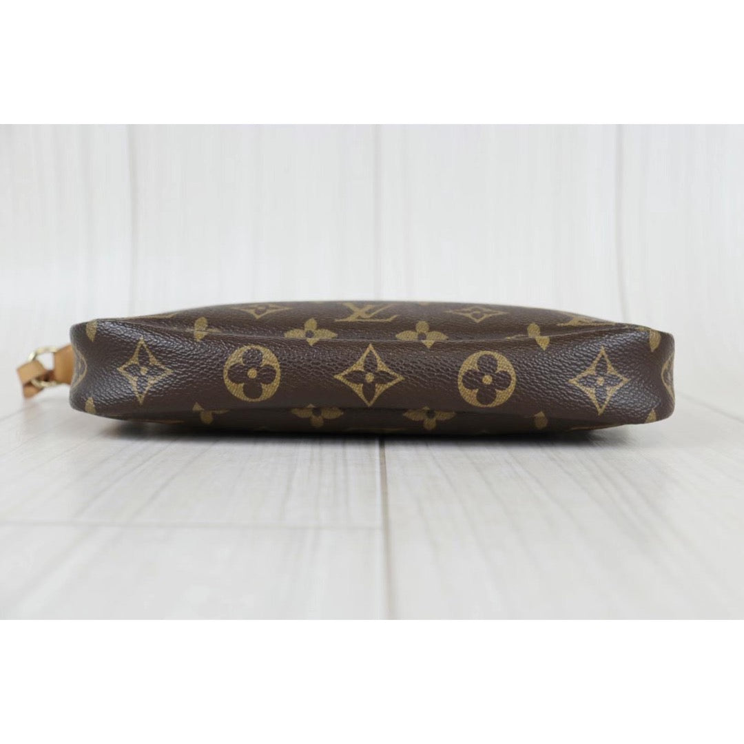 Rank AB ｜ LV Monogram Pochette Accessoires ｜22102802