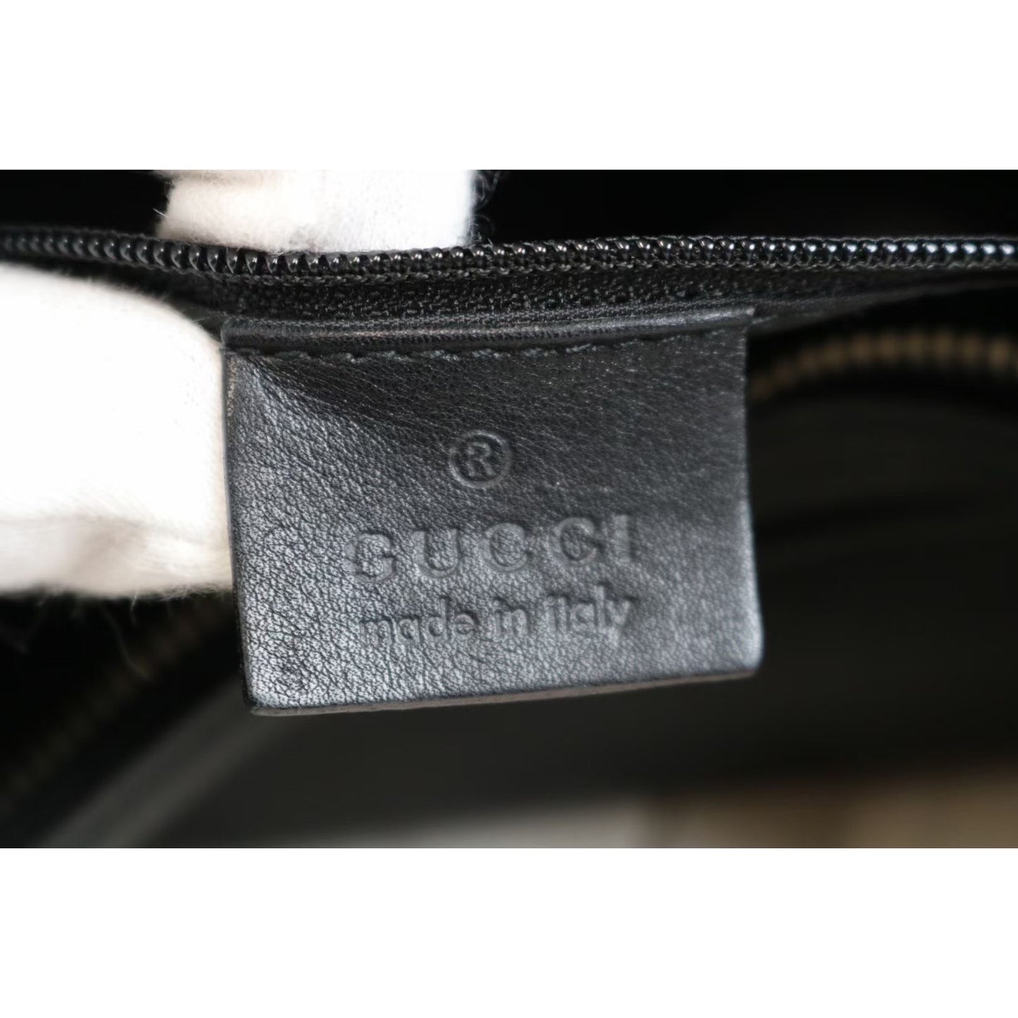 Rank A ｜ GUCCI Leather Shoulder Bag ｜020904