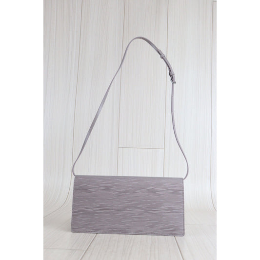 Rank A ｜LV Epi Shoulderbag  ｜23022802