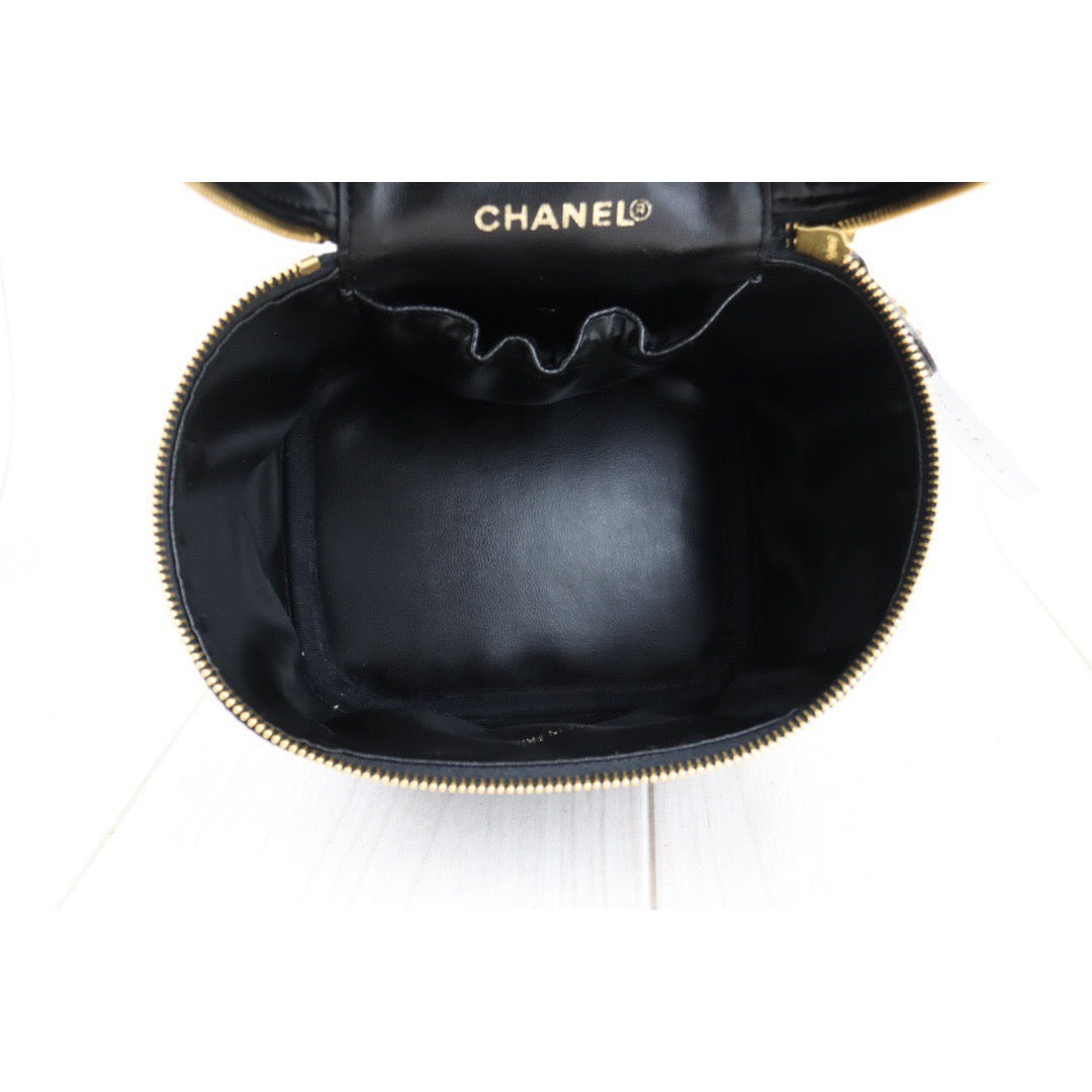 Rank SA ｜ CHANEL Caviar Skin Vanity Handbag ｜23011603