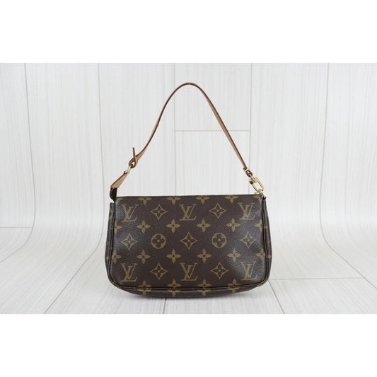 Rank AB ｜ LV Monogram Pochette Accessoires ｜22110804