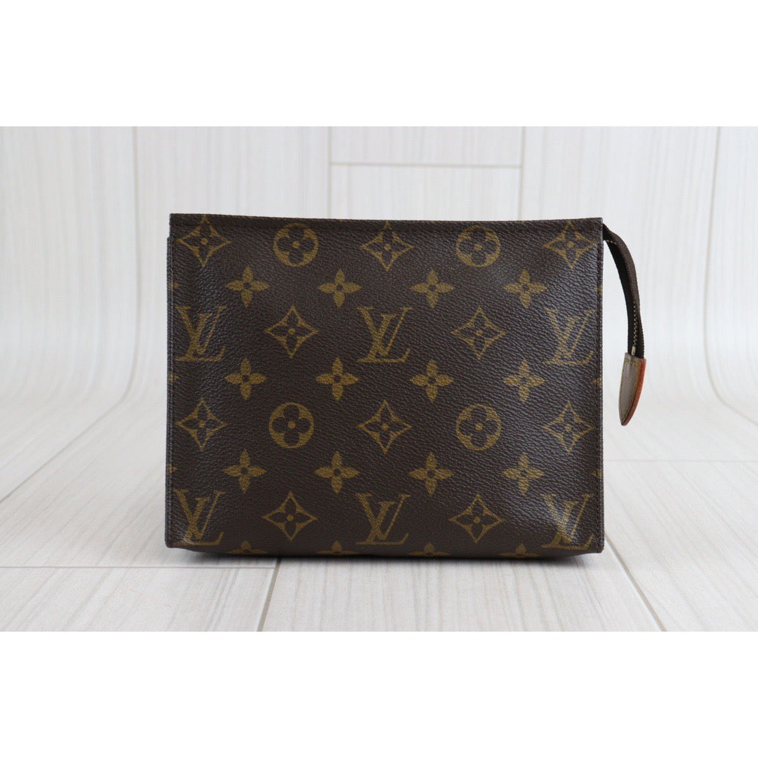 Rank AB｜ LV Monogram Pochette Toilette 19 ｜23032806