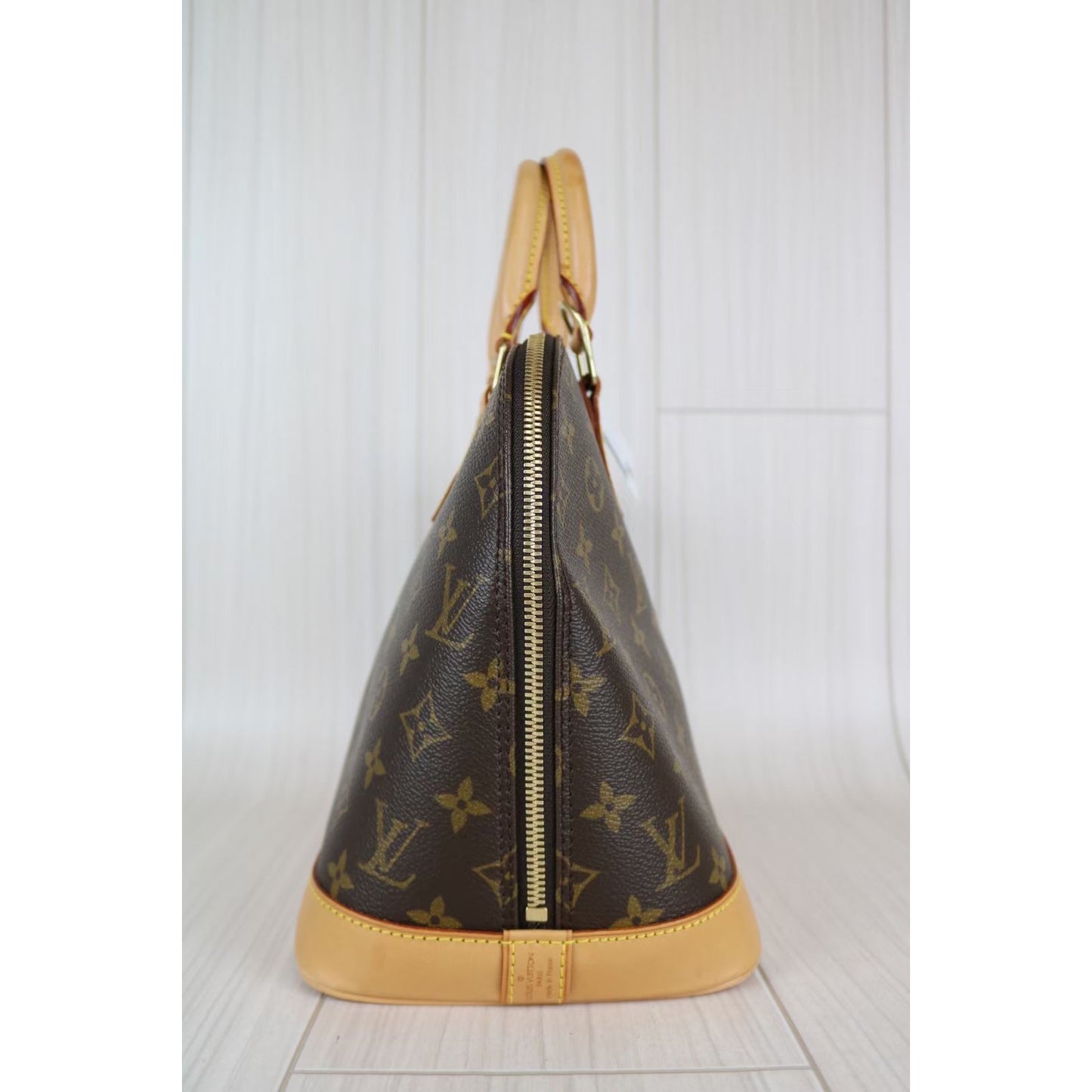 Rank A ｜ LV Monogram Alma HandBag ｜053117