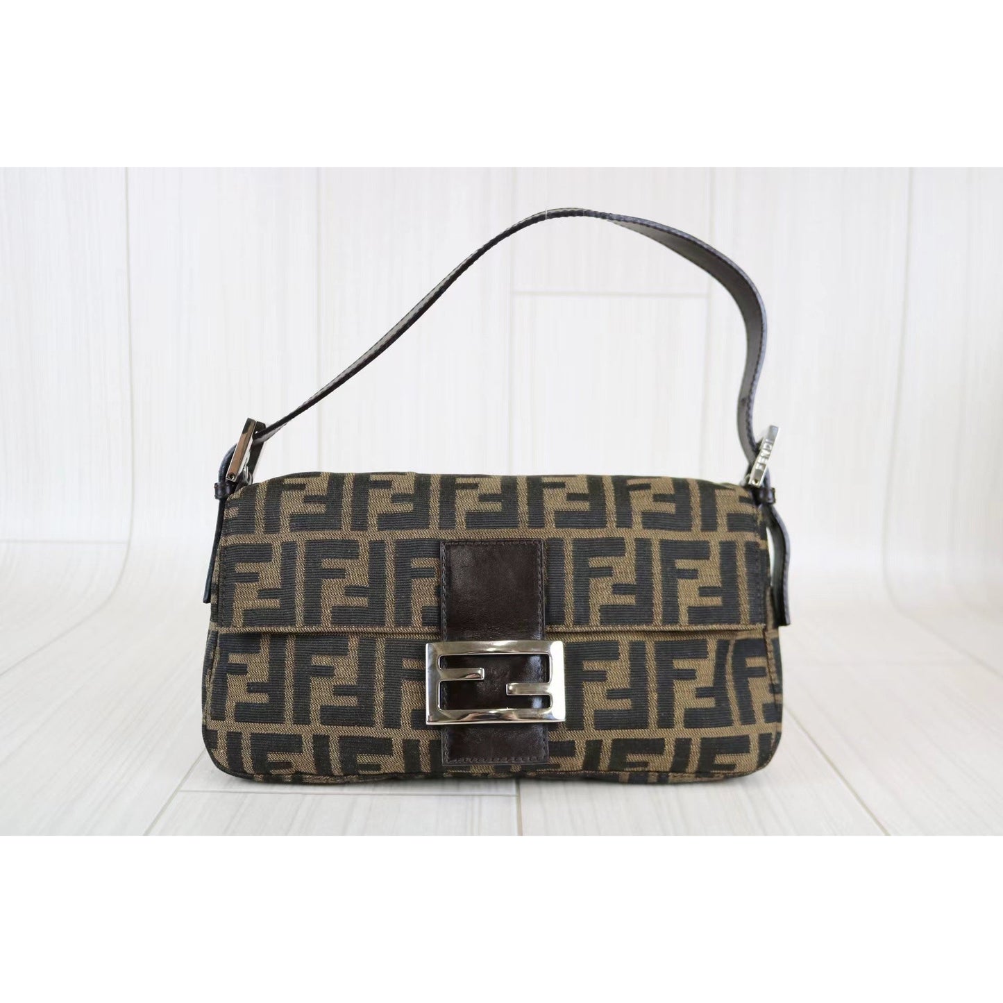 W-Rank A ｜ FENDI Zucca Mamma Baguette Shoulder Bag ｜070103