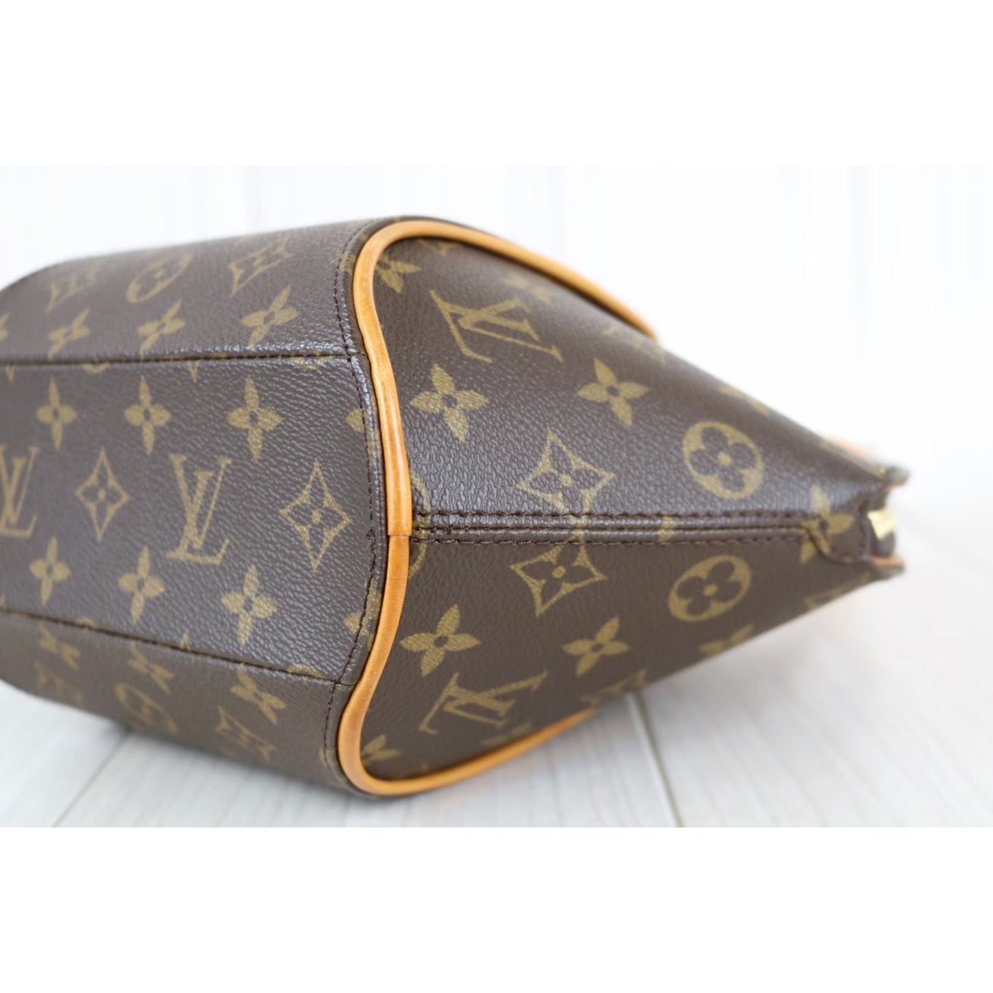 Rank A ｜ LV Monogram Ellipse PM ｜061408