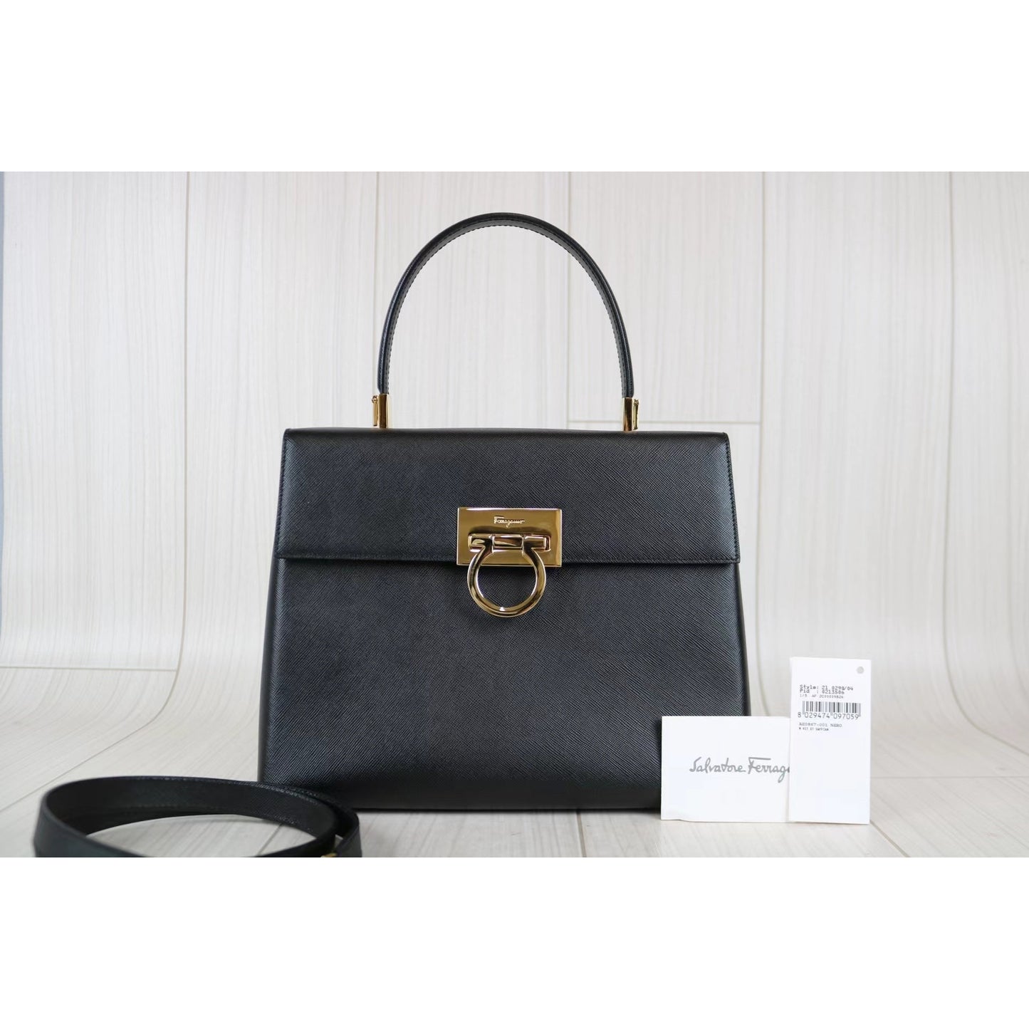 Rank A ｜Ferragamo Gancini 2WAY Handbag Shoulderbag｜030810