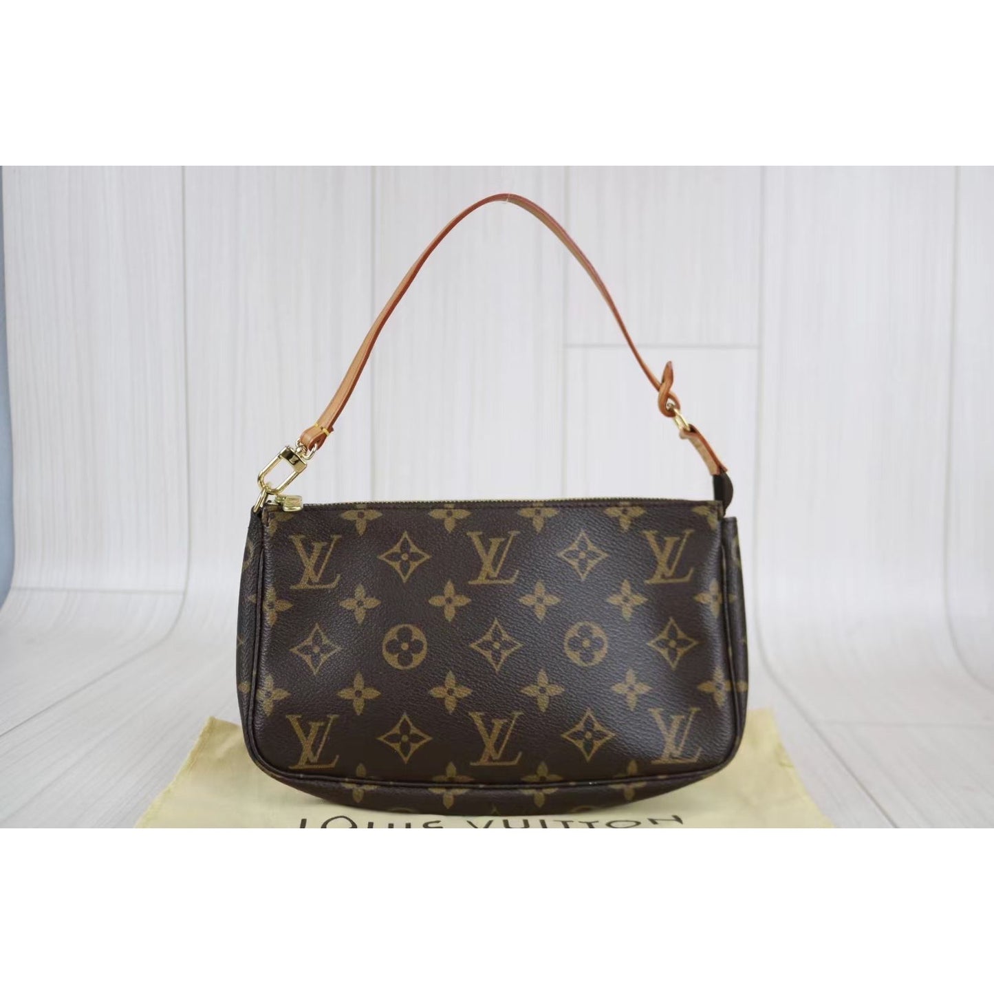 Rank A ｜ LV Monogram Pochette Accessoires ｜020714