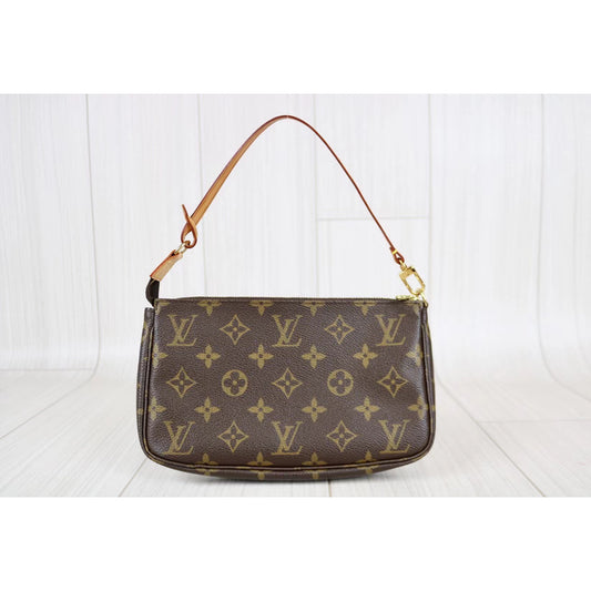 Rank AB ｜ LV Monogram Pochette Accessoires ｜080609