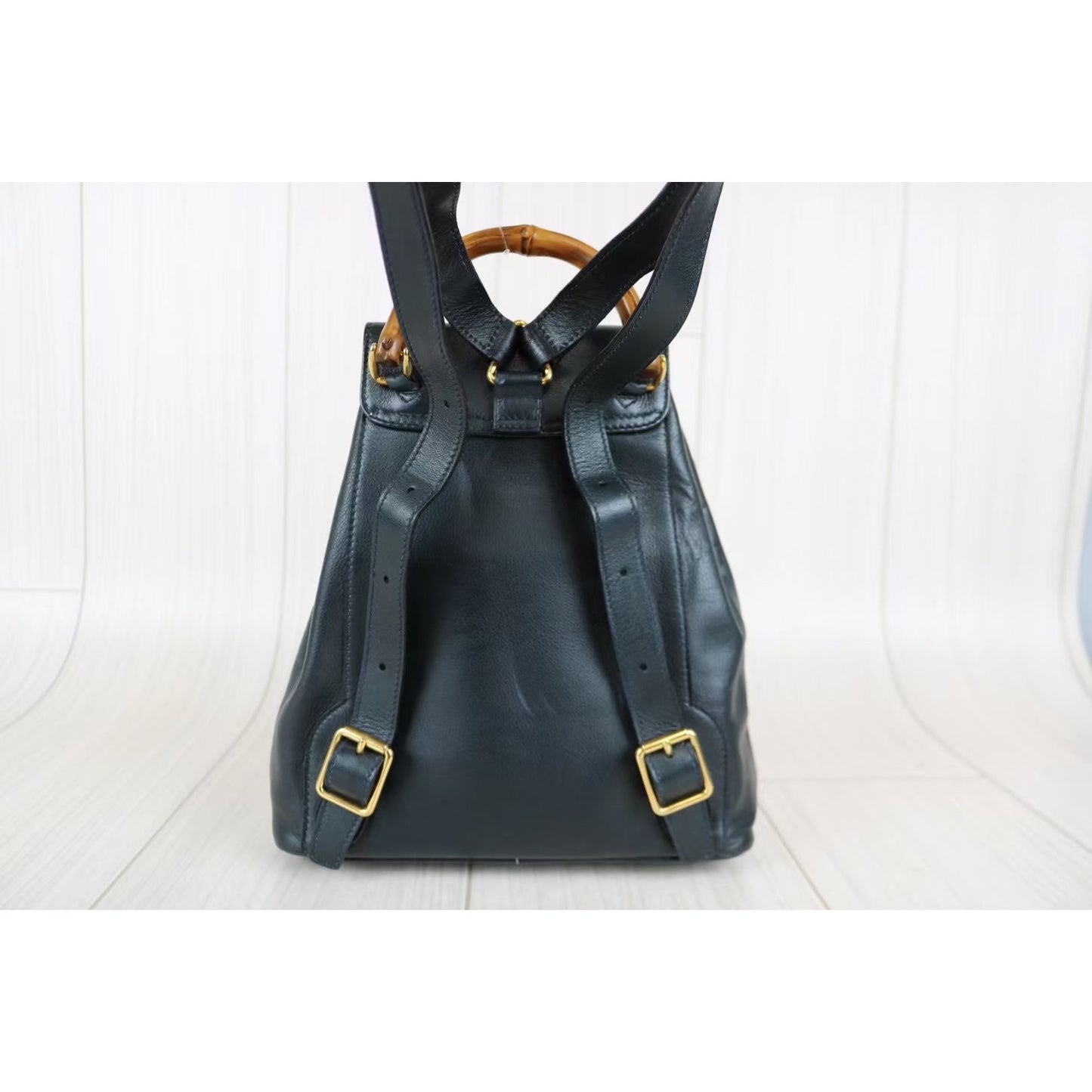 Rank A ｜ GUCCI Leather Back bag ｜040401