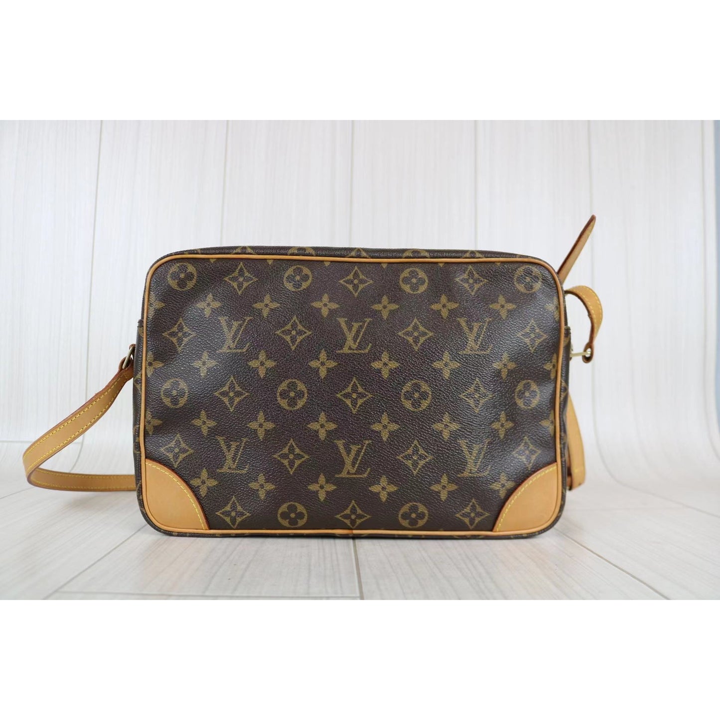 Rank AB｜LV Monogram Trocadero 27 Shoulder Bag｜040716