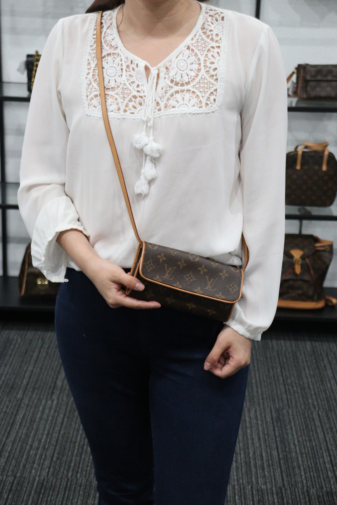 Rank AB ｜LV Monogram Pochette Twin PM｜23040403