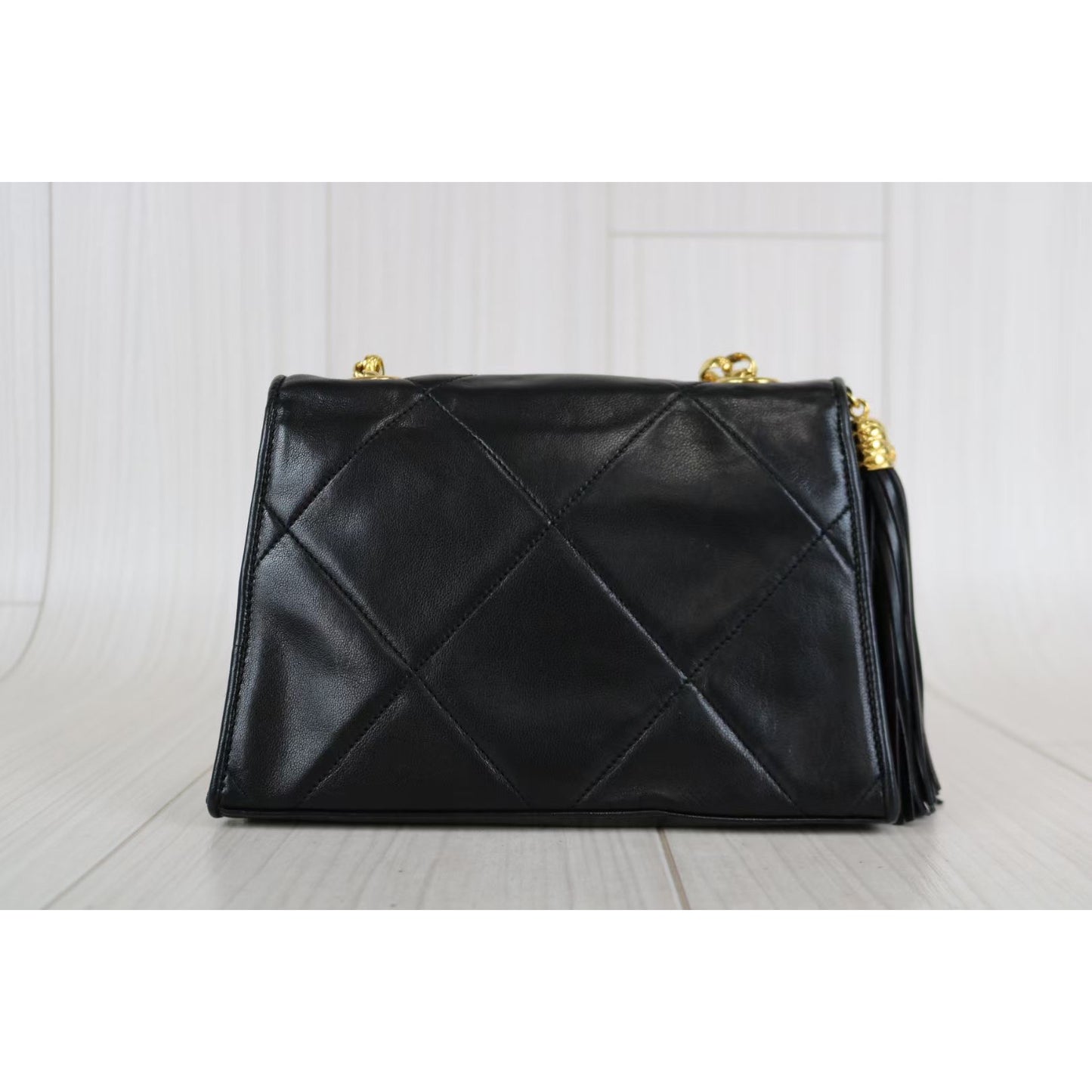 Rank A ｜ CHANEL Vintage Shoulder Bag ｜042514