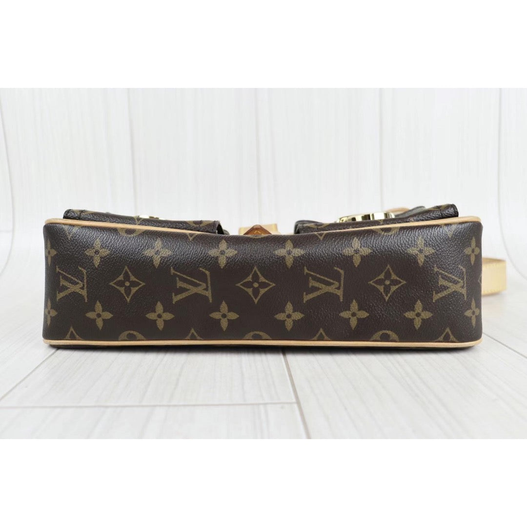 Rank  AB ｜LV Monogram Hudson Shoulder Bag  ｜22111607