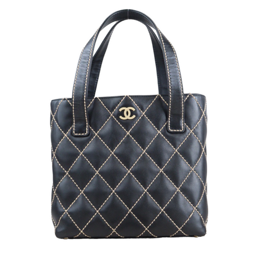 Rank A ｜Chanel Lamb Skin Wild Stitching Coco Mark Handbag ｜23012705