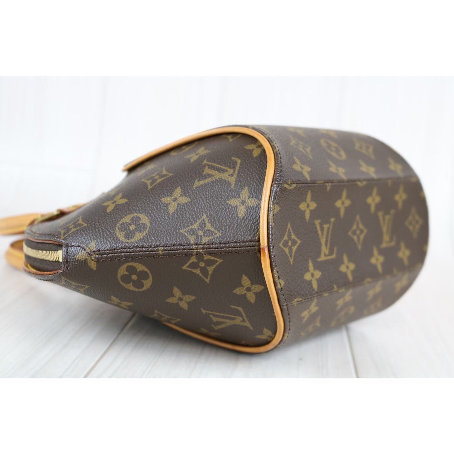 Rank A ｜ LV Monogram Ellipse PM ｜062710