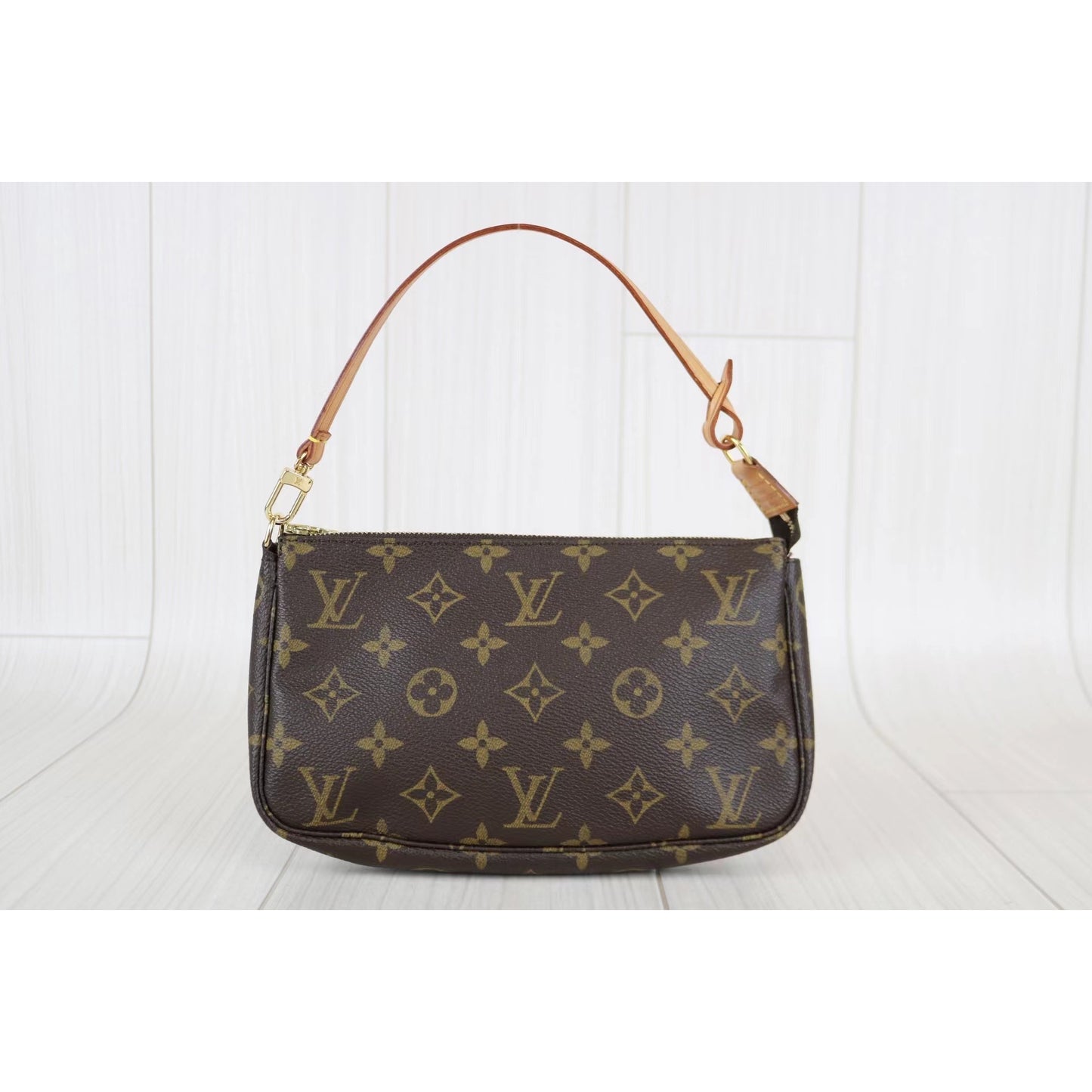 Rank A ｜ LV Monogram Pochette Accessoires ｜053102