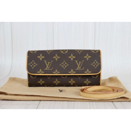 Rank A ｜LV Monogram Pochette Twin PM｜082203