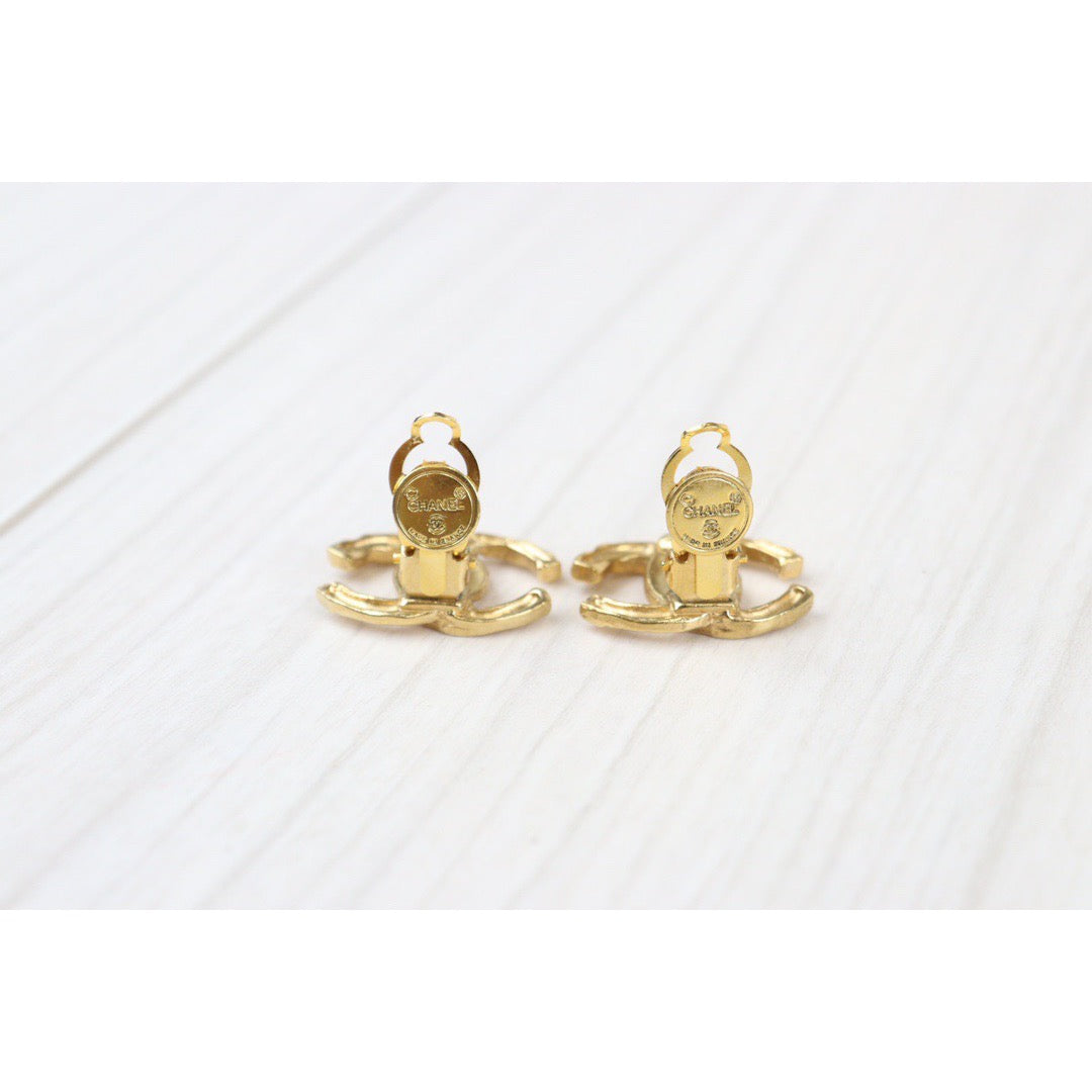 Rank A ｜CHANEL COCO Vintage Earrings ｜23041401