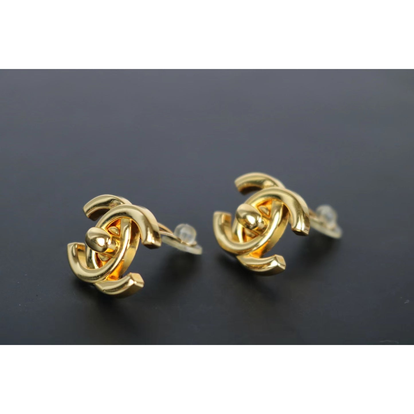 Rank SA ｜CHANEL Vintage Earrings ｜051301