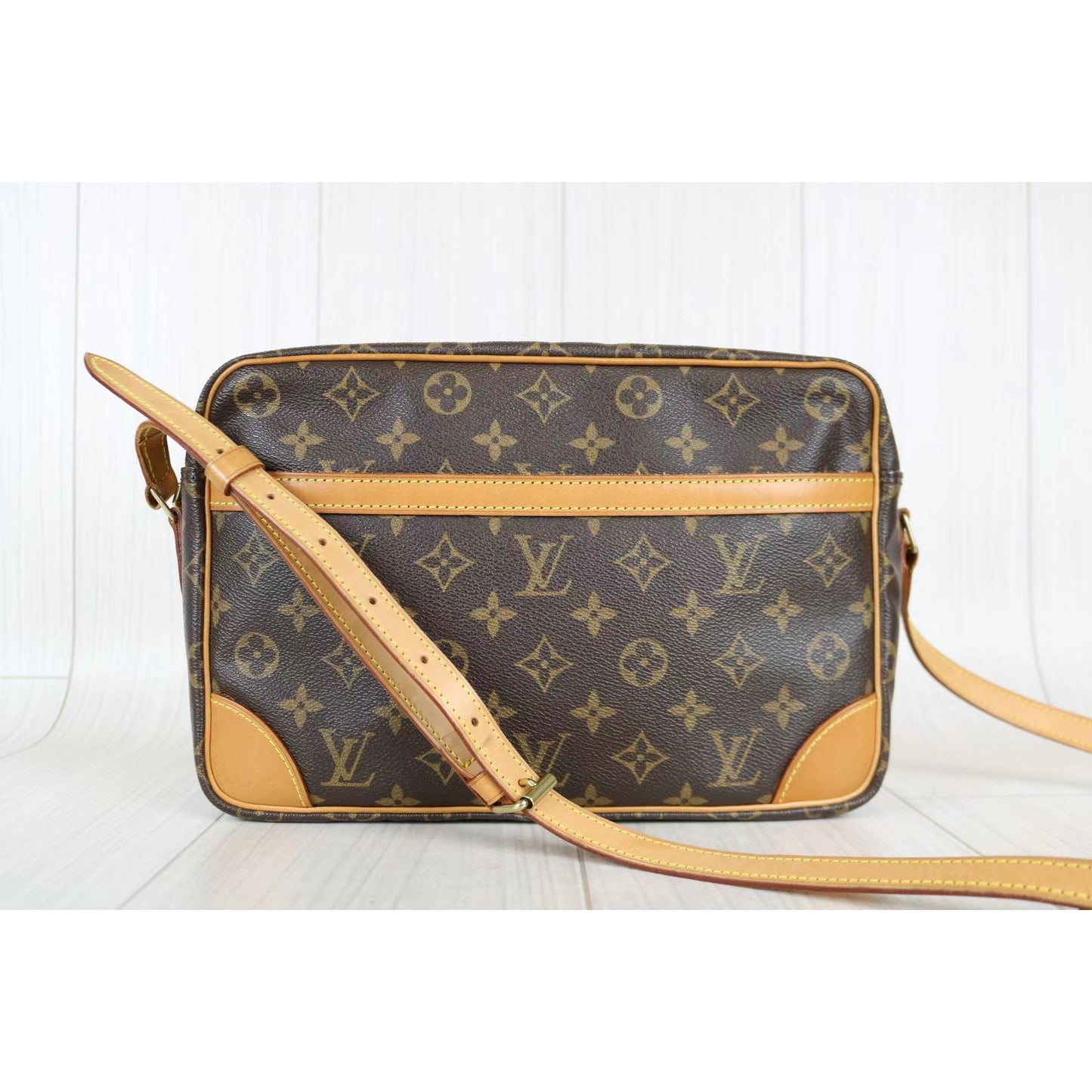 Rank AB｜LV Monogram Trocadero 27 Shoulder Bag｜040716