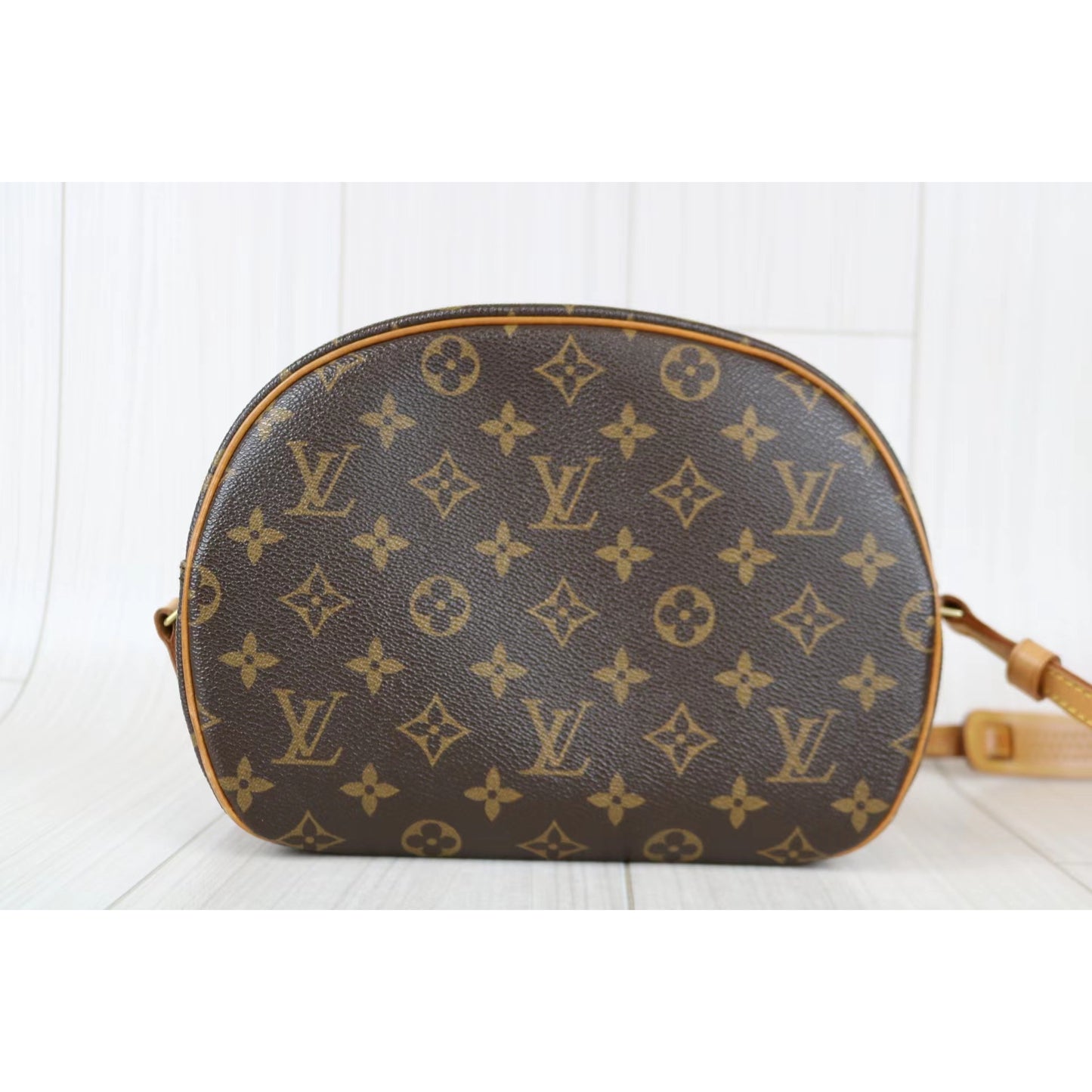 Rank AB ｜LV Monogram Blower Shoulder Bag｜021714