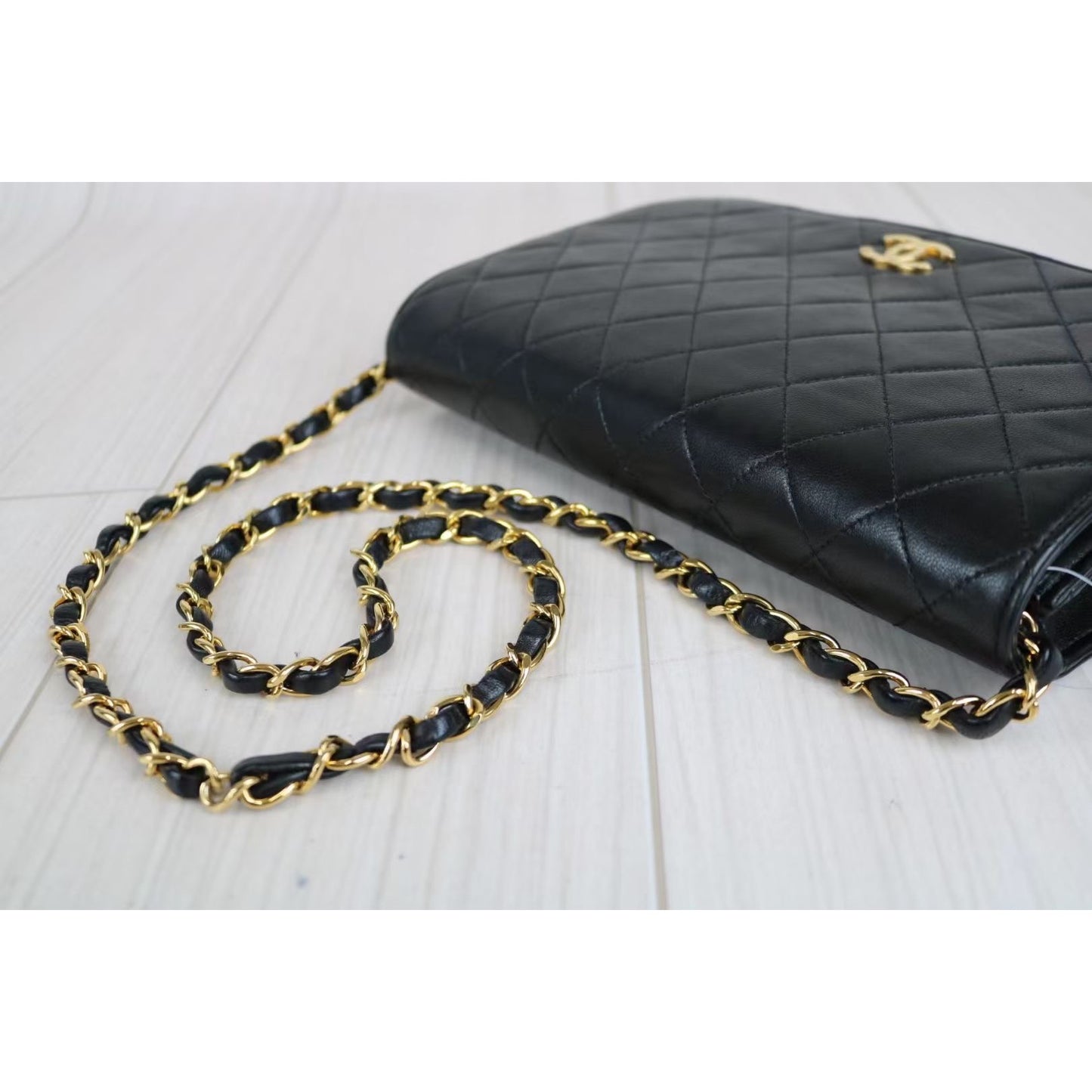 Rank A ｜ CHANEL Vintage Matrasse Lamb Skin Chain Shoulder Bag ｜032413