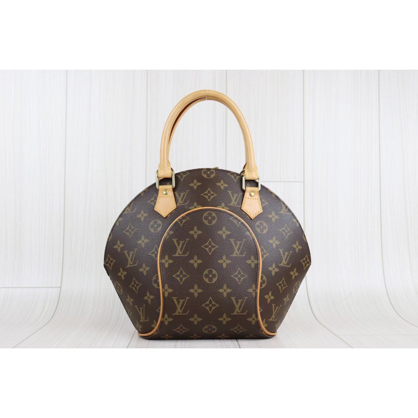 Rank A ｜ LV Monogram Ellipse PM ｜071906