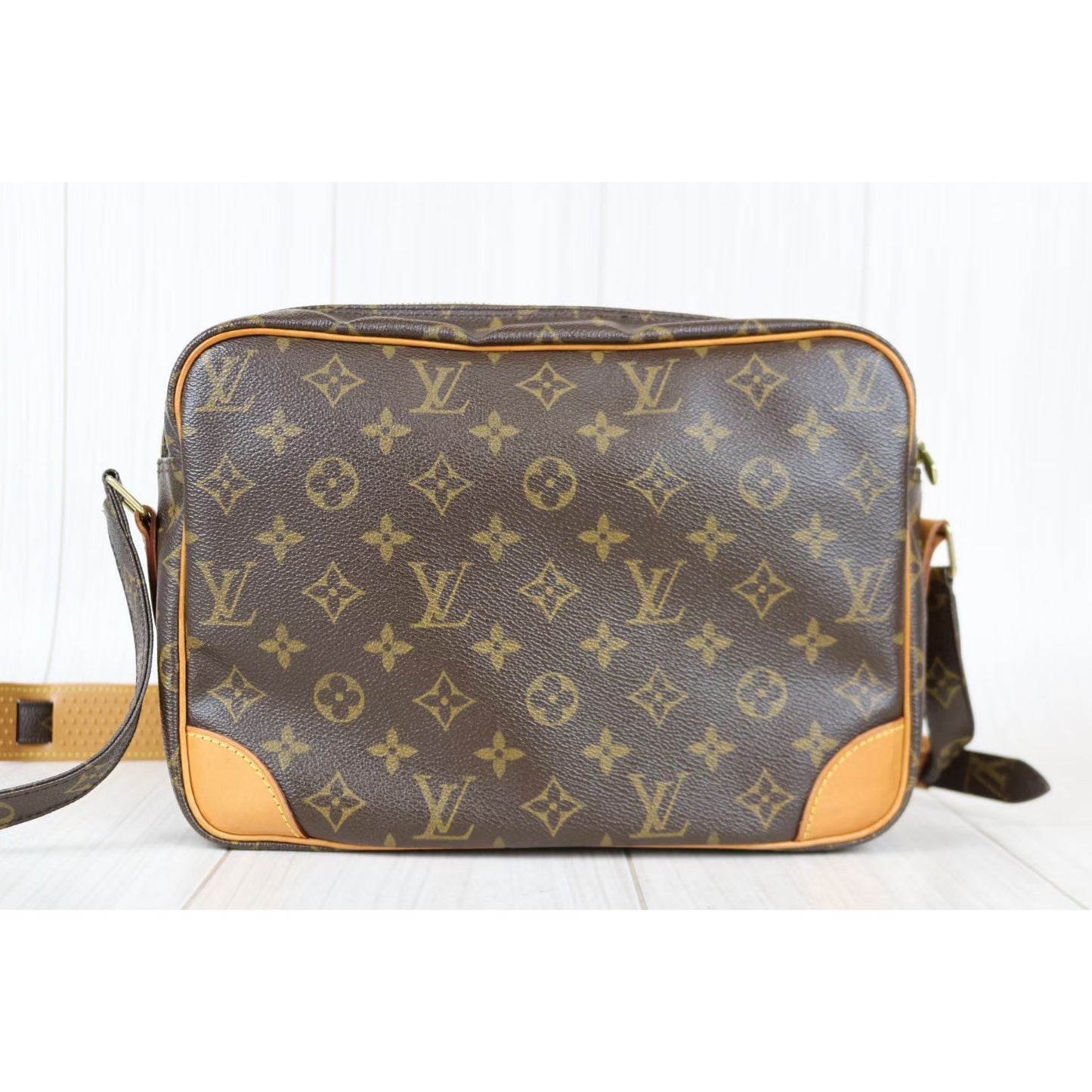 Rank A ｜LV Monogram Nyle Shoulder Bag ｜021717