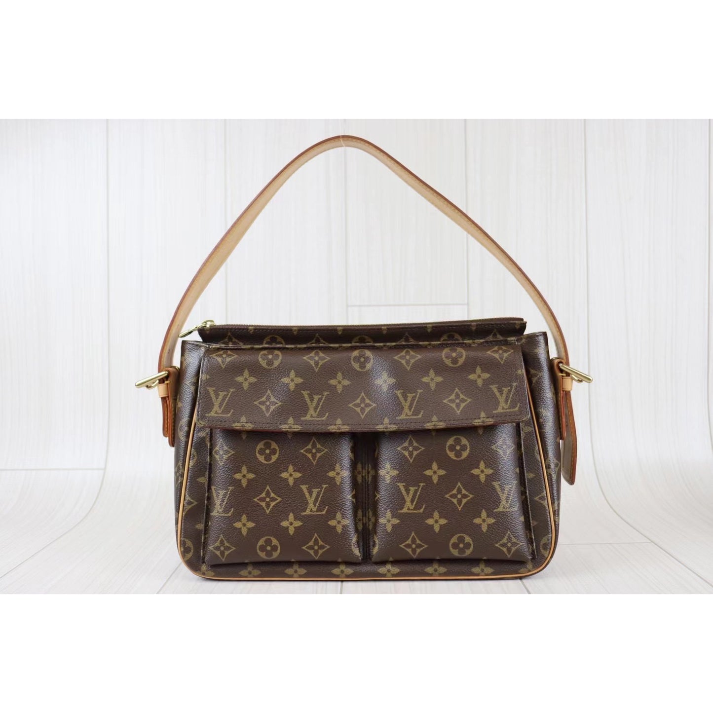 Rank AB ｜LV Monogram Viva Cite GM Shoulder Bag｜082006