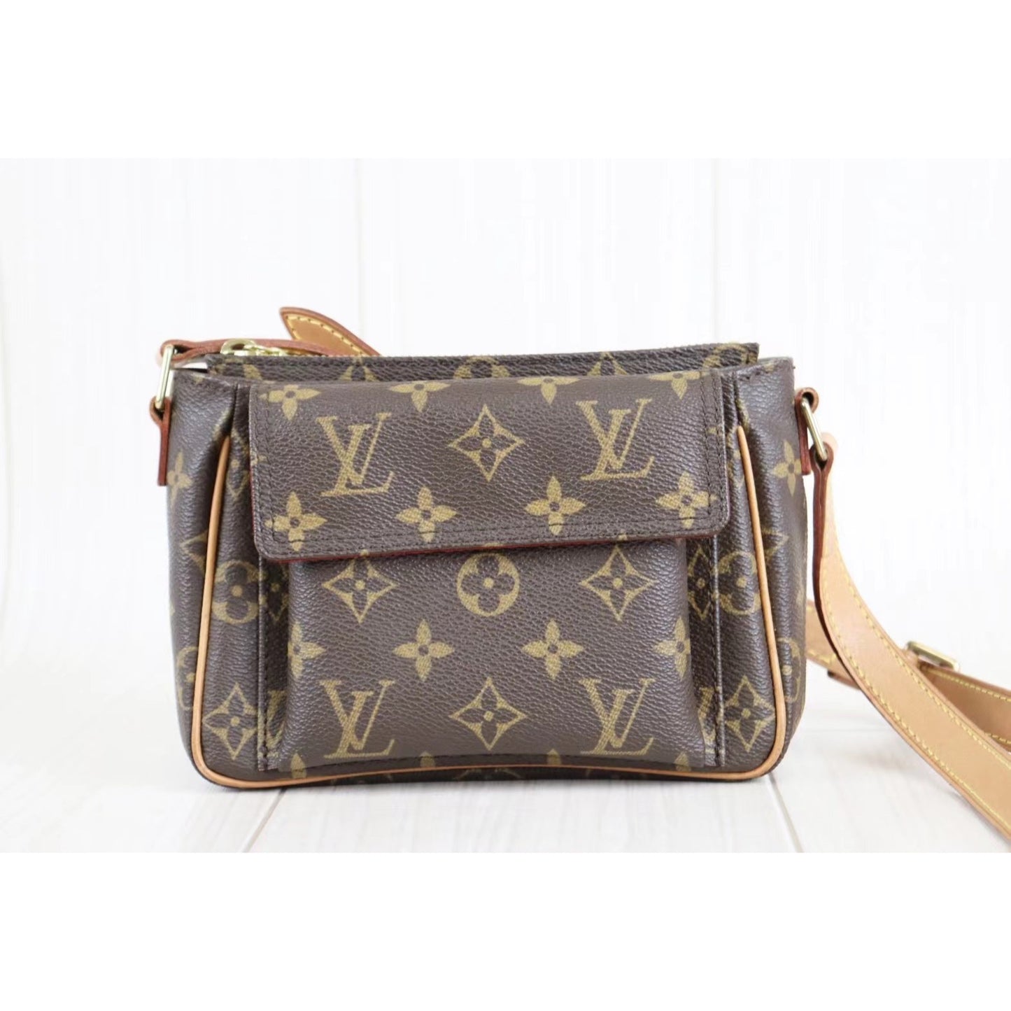 Rank AB｜ LV Monogram Viva cite PM Shoulder Bag ｜072807