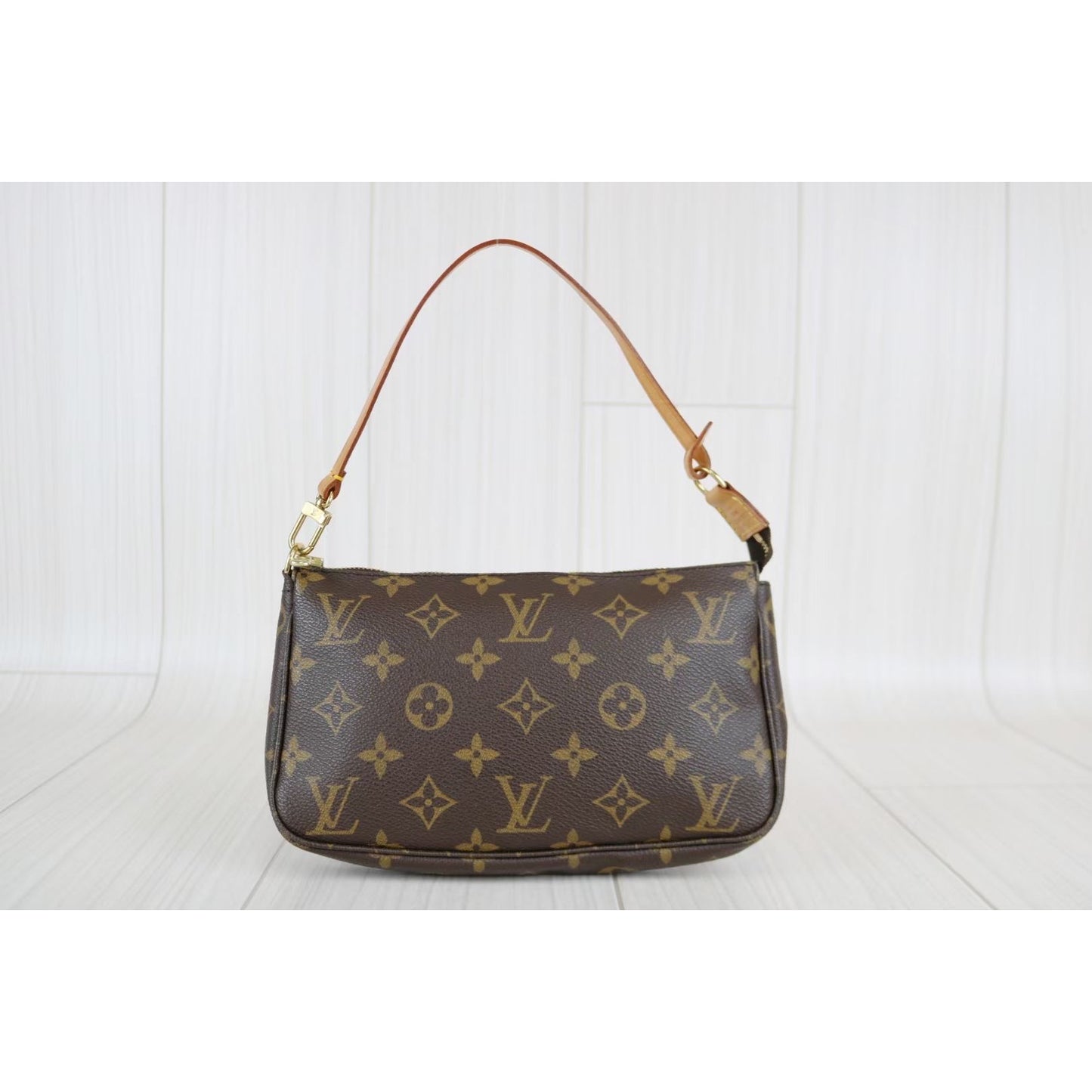 Rank A ｜ LV Monogram Pochette Accessoires ｜052407