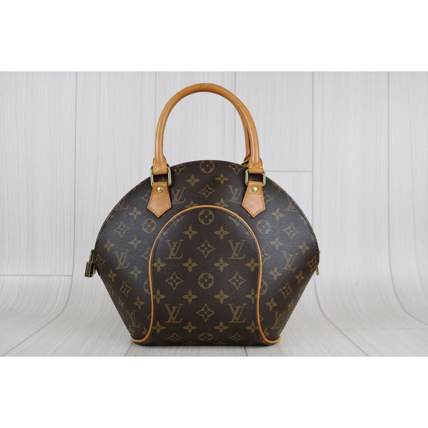 Rank A ｜ LV Monogram Ellipse PM ｜062710