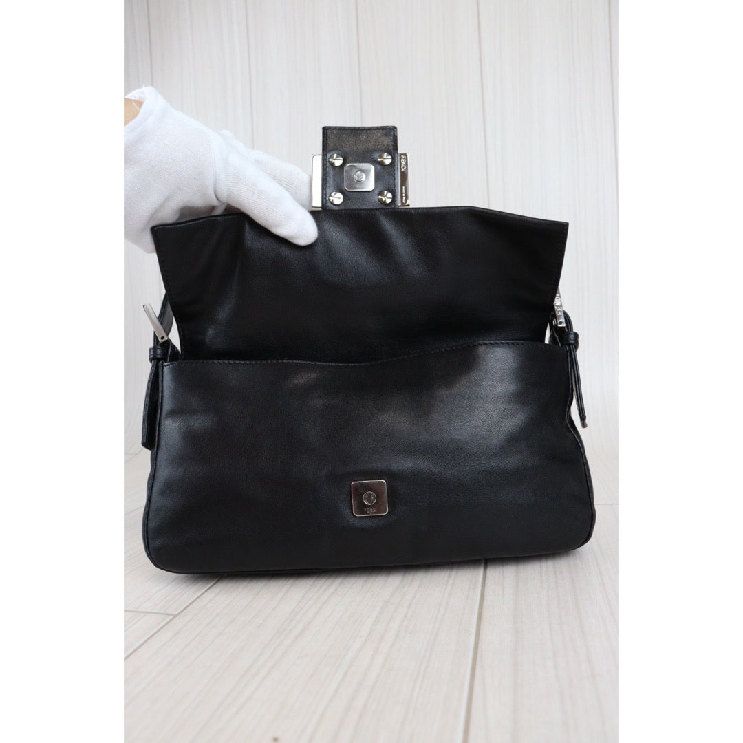 Rank A｜ FENDI Lamb Leather Baguette Shoulder Bag ｜23041701