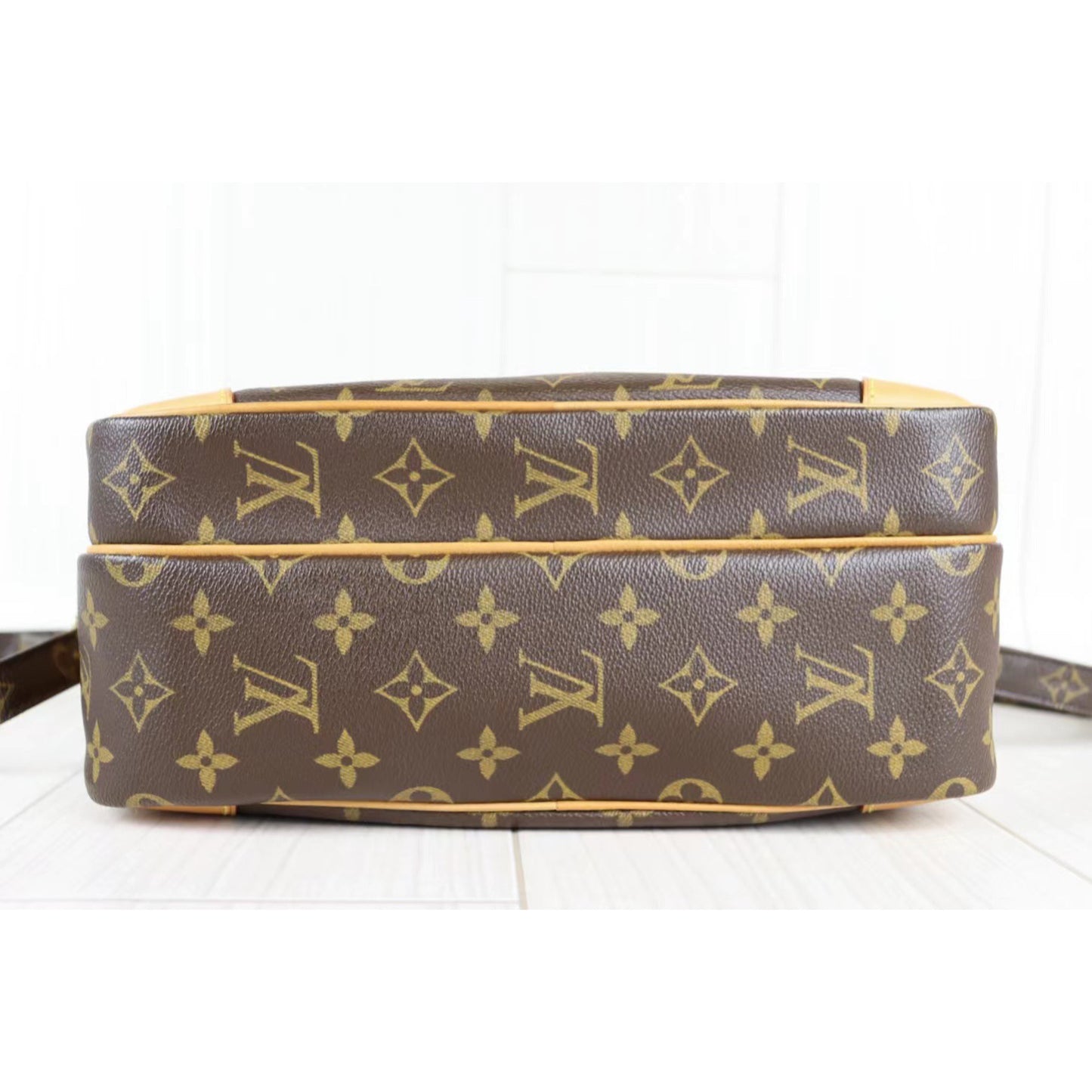 Rank A ｜LV Monogram Nile Shoulder Bag｜071503