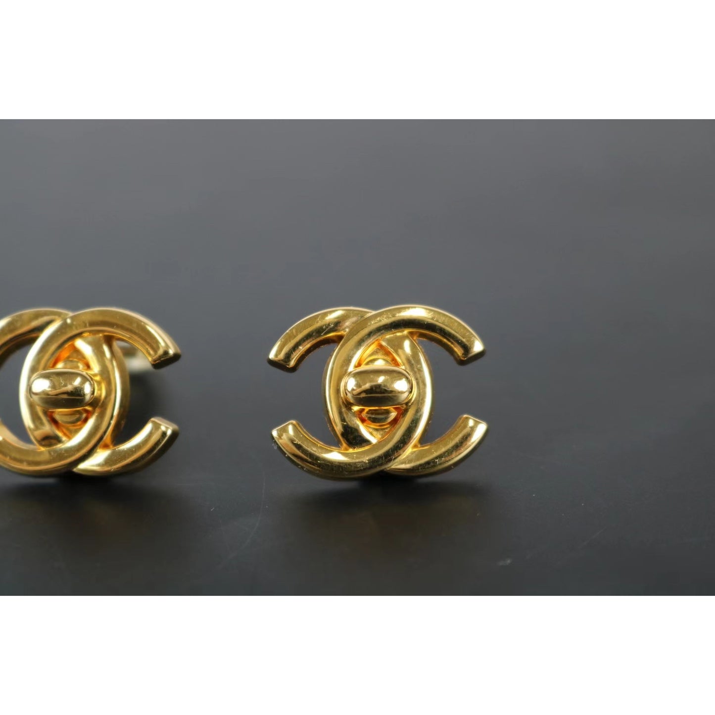 Rank SA ｜CHANEL Vintage Earrings ｜051301