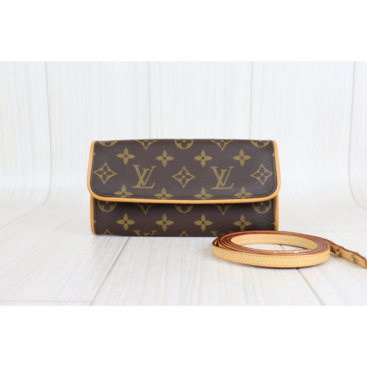 Rank A ｜LV Monogram Pochette Twin PM｜082504