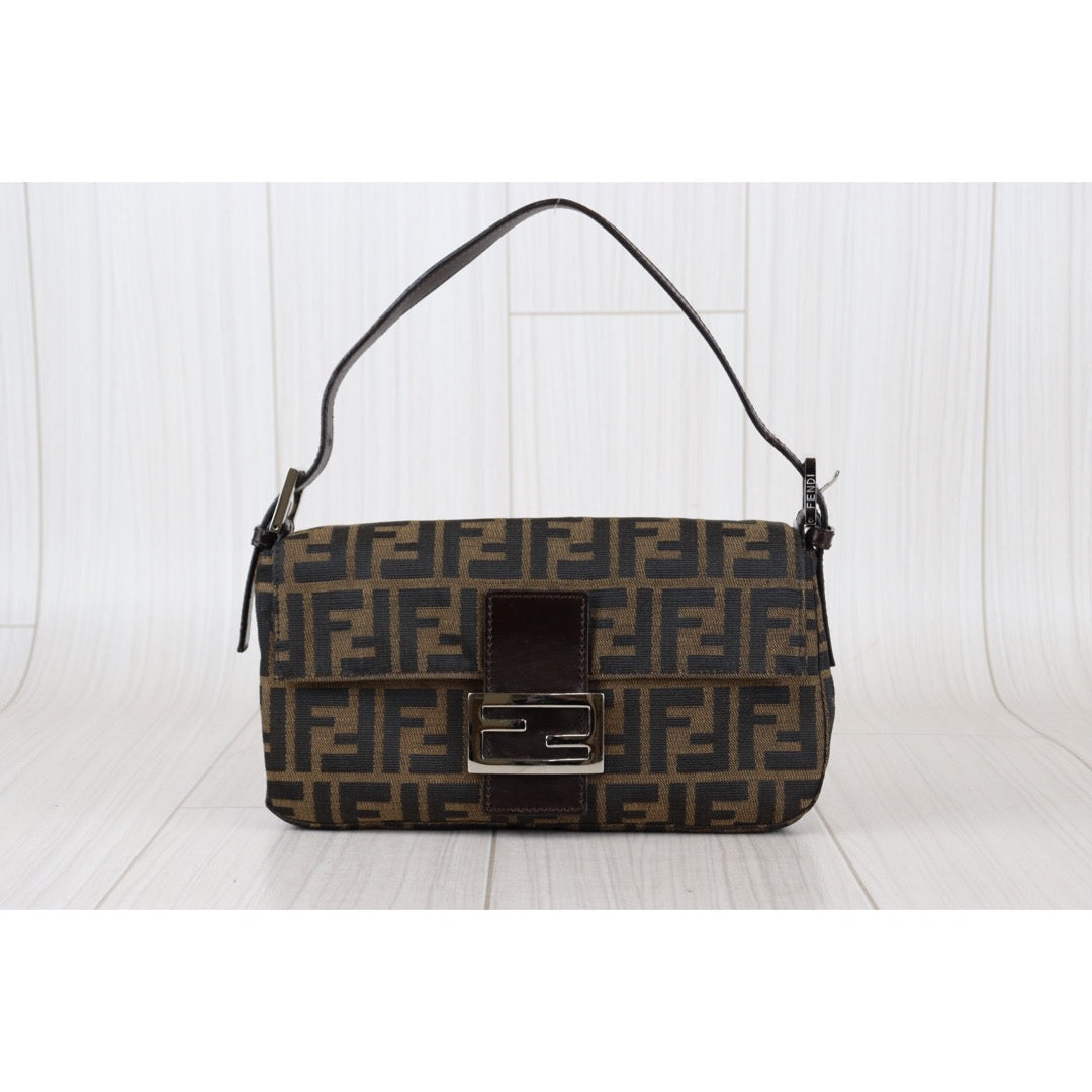 Rank A ｜ FENDI Zucca Mamma Baguette Shoulder Bag ｜22121908