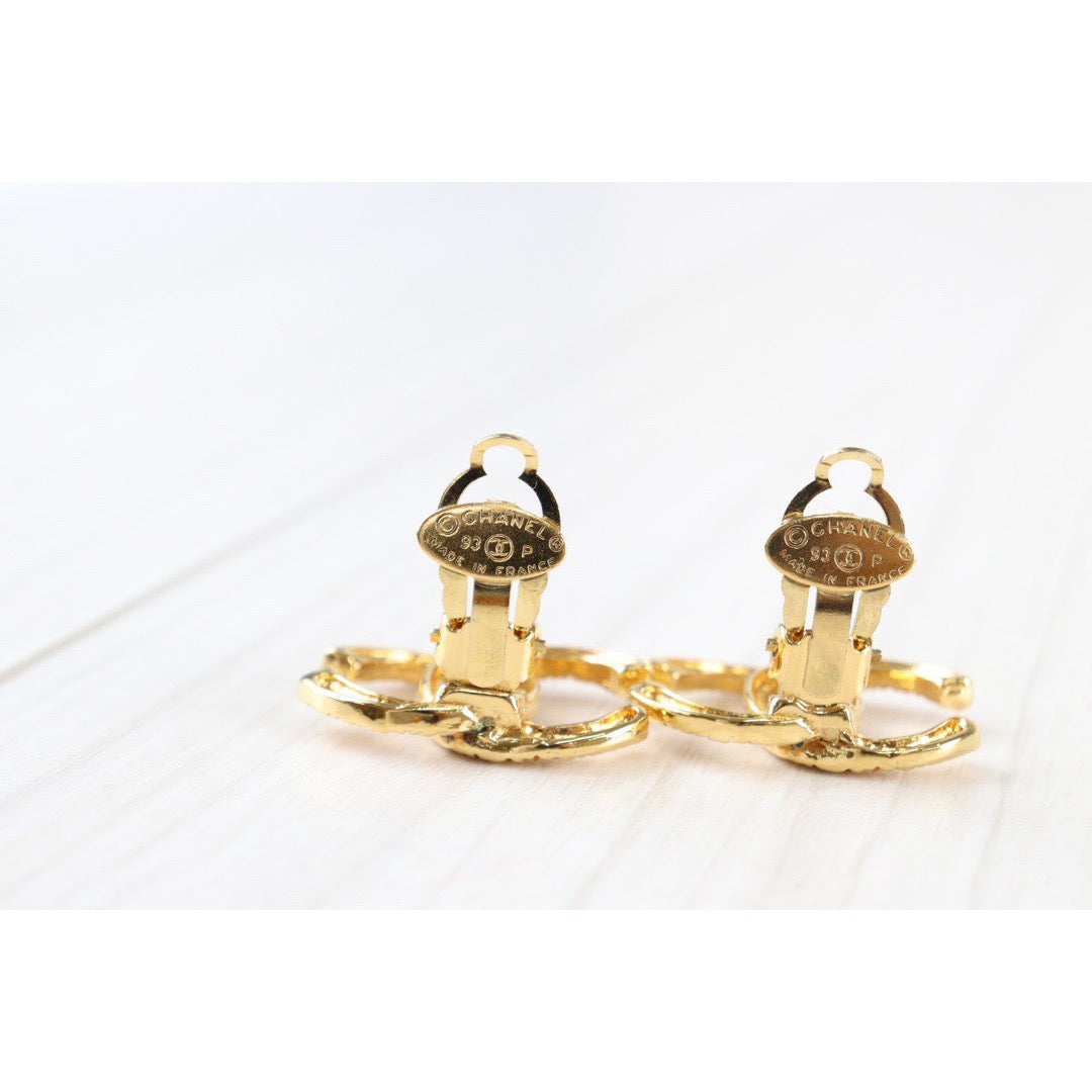 Rank A ｜CHANEL Vintage Earrings ｜23021603