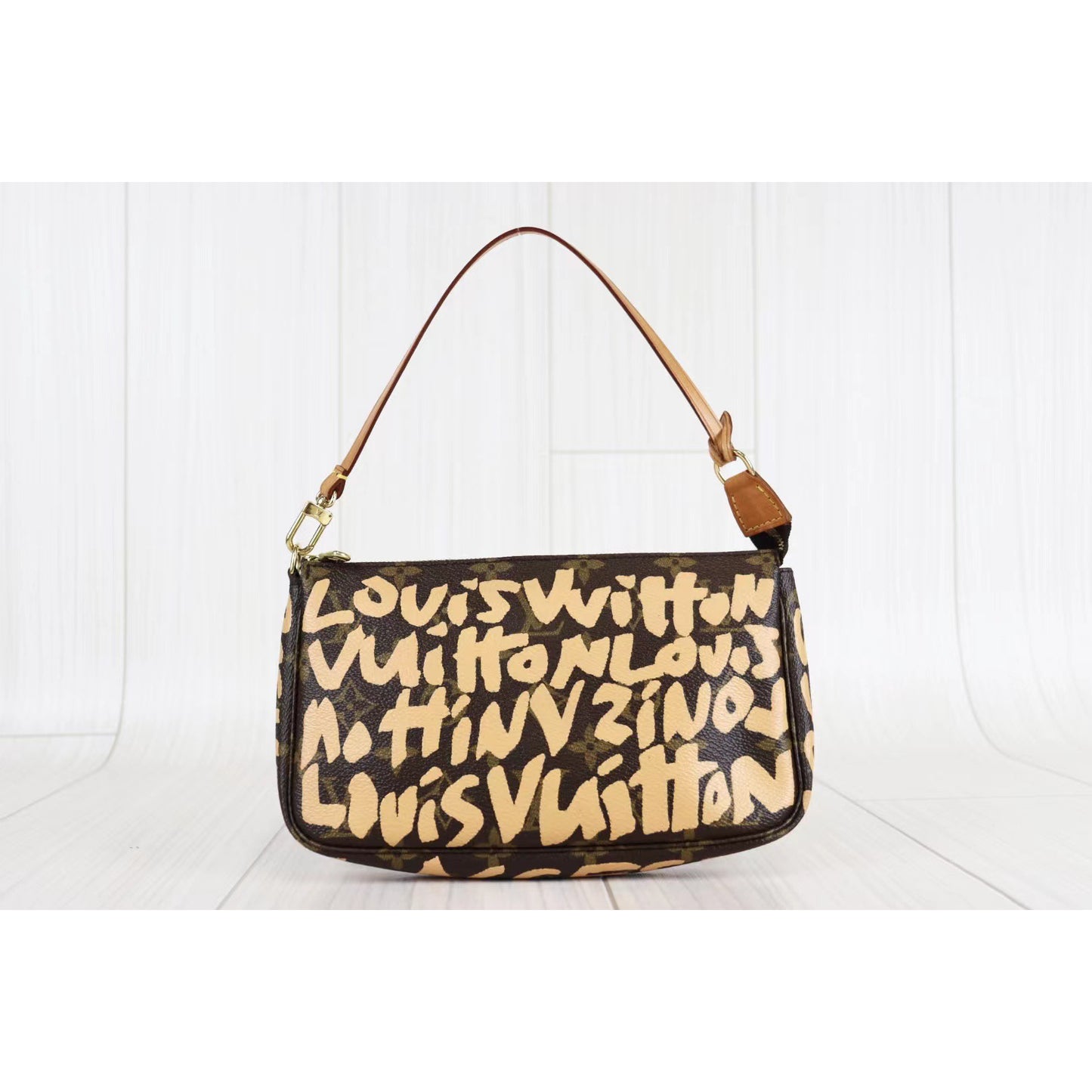 Rank A ｜ LV Monogram Doodle Pochette Accessoires ｜072004