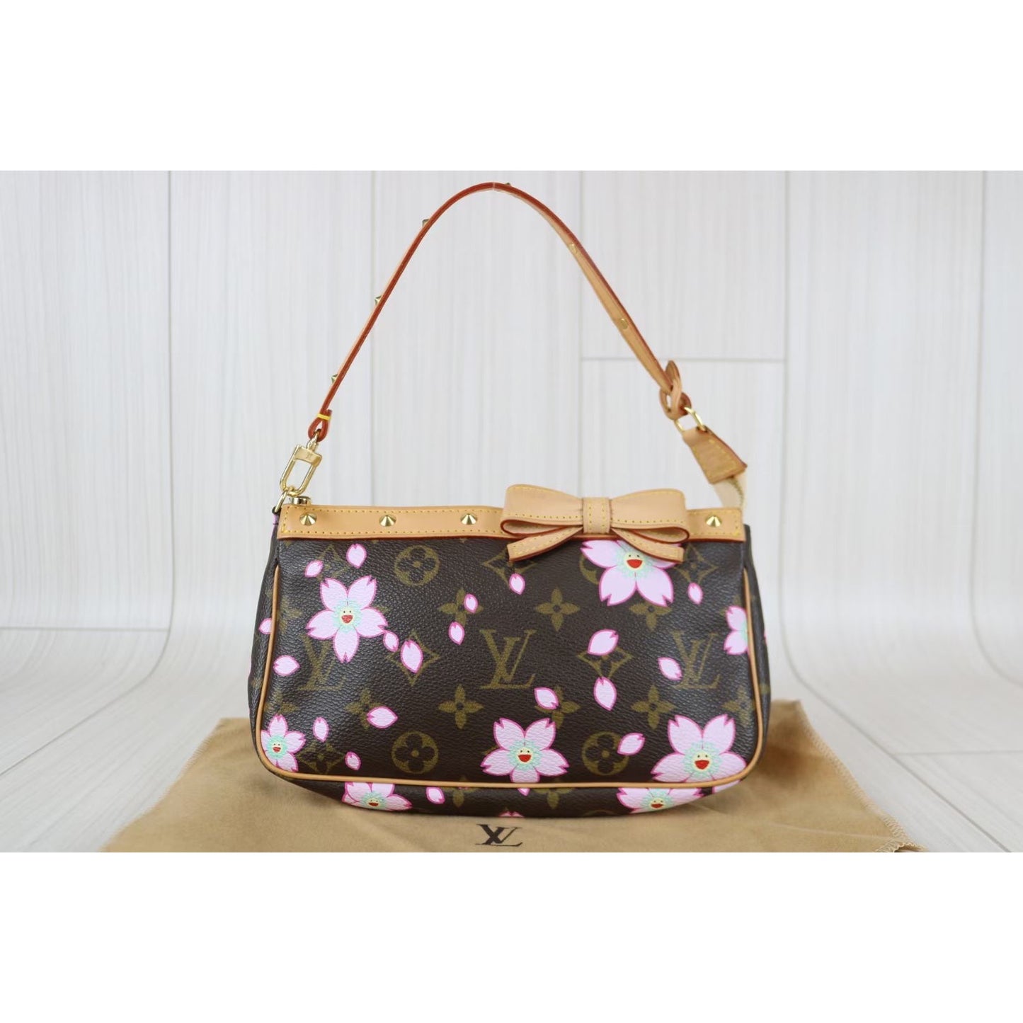 Rank SA ｜ LV Takashi Murakam Sakura Monogram Pochette Accessoires ｜070317