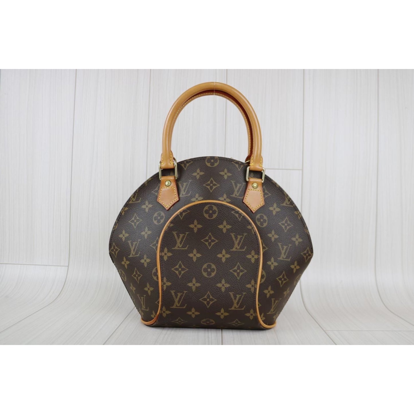 Rank A ｜ LV Monogram Ellipse PM ｜061408