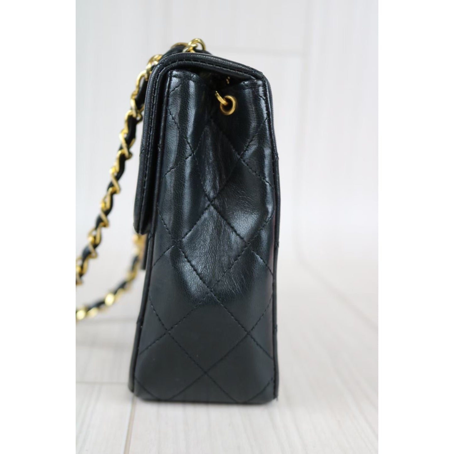 Rank A ｜ CHANEL Matrasse Lamb Skin Chain Shoulder Bag ｜021105